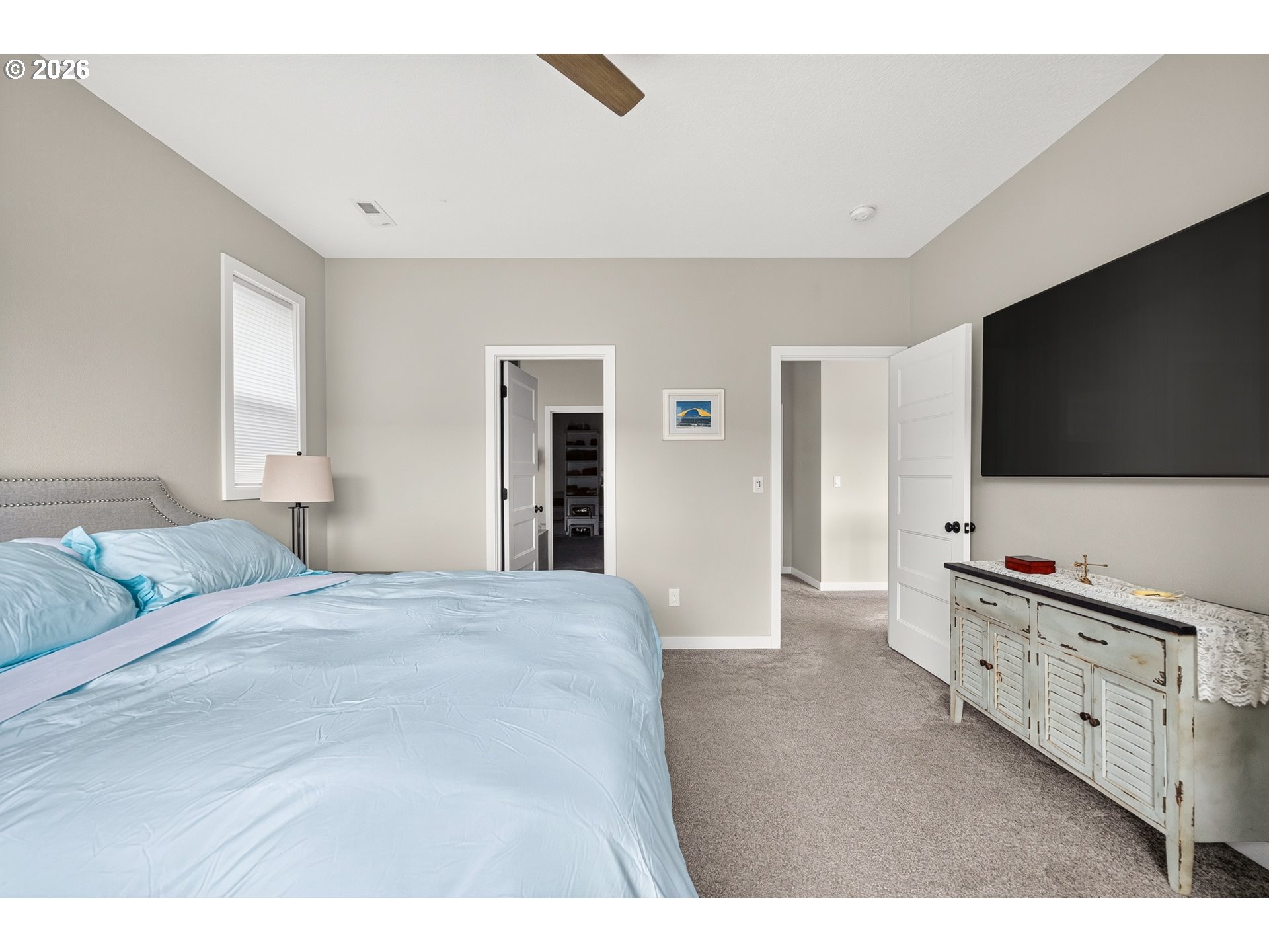 128 E TAYLOR DR