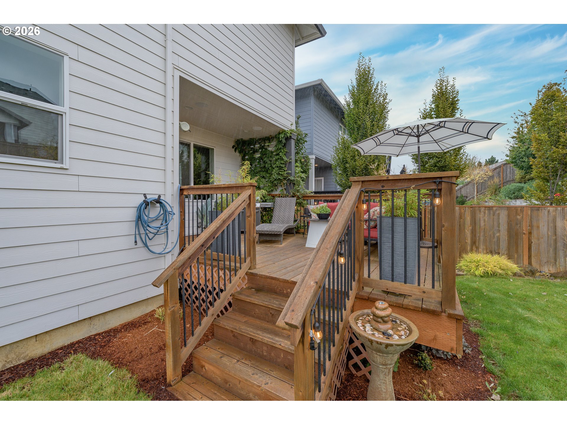 128 E TAYLOR DR
