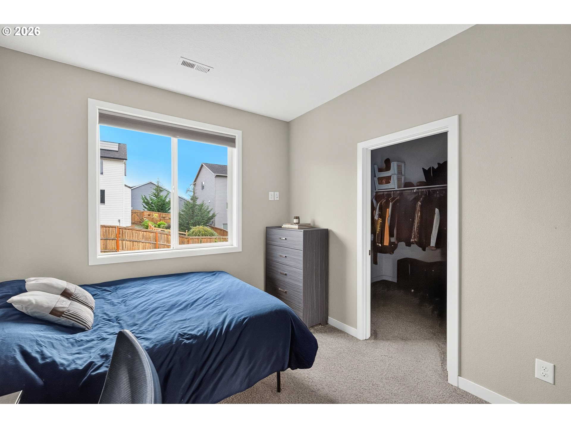 128 E TAYLOR DR