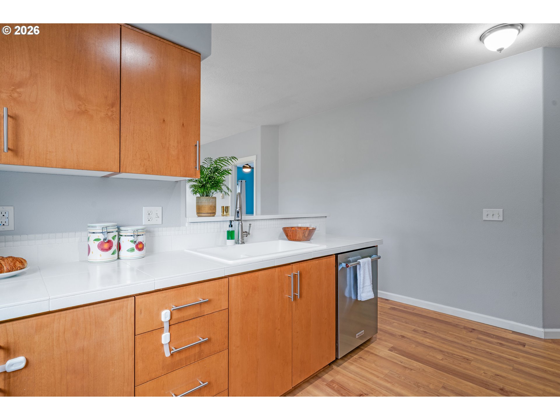 10834 NE HOLLY ST 204