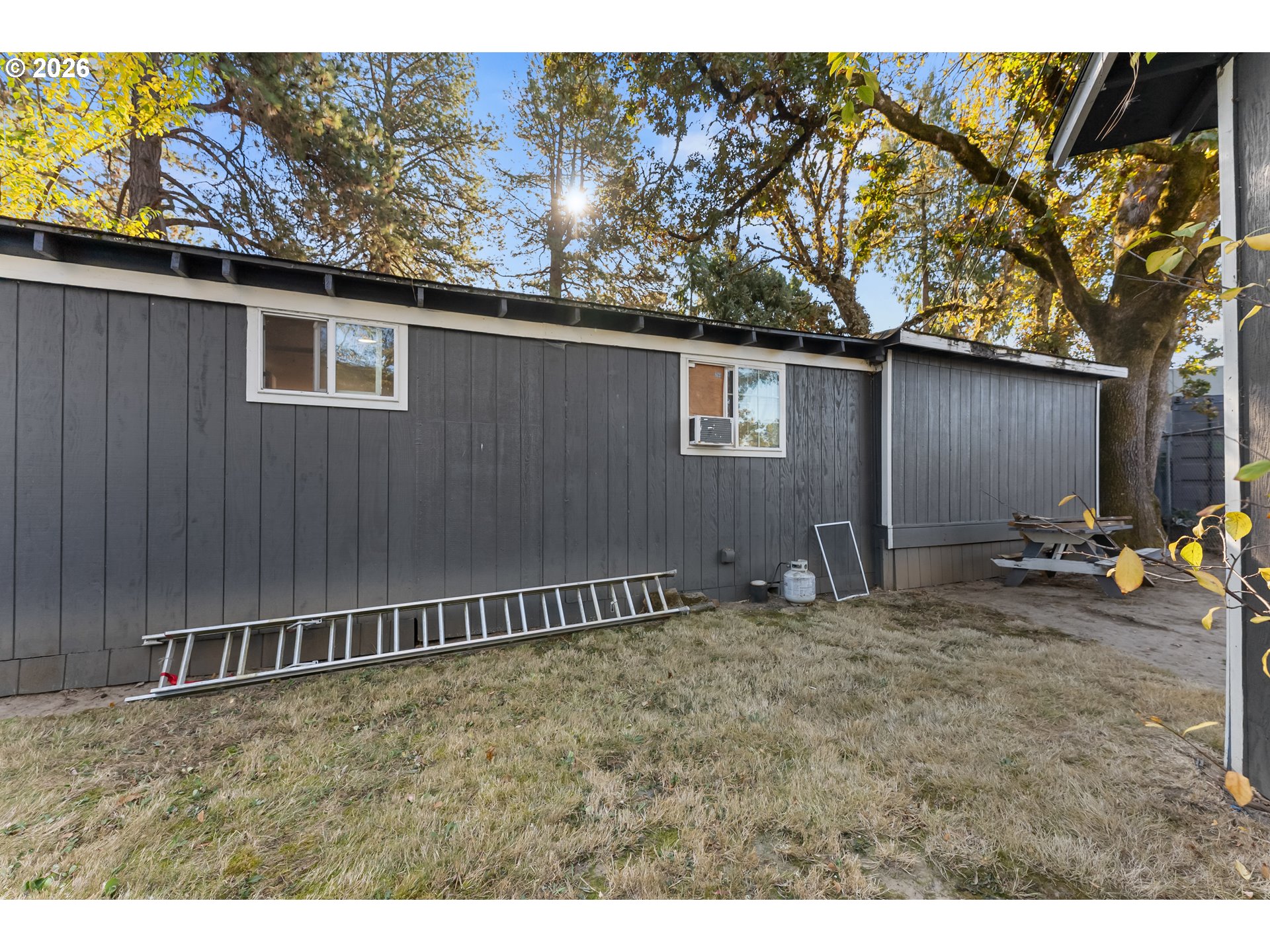 13820 SW ELECTRIC ST 20W