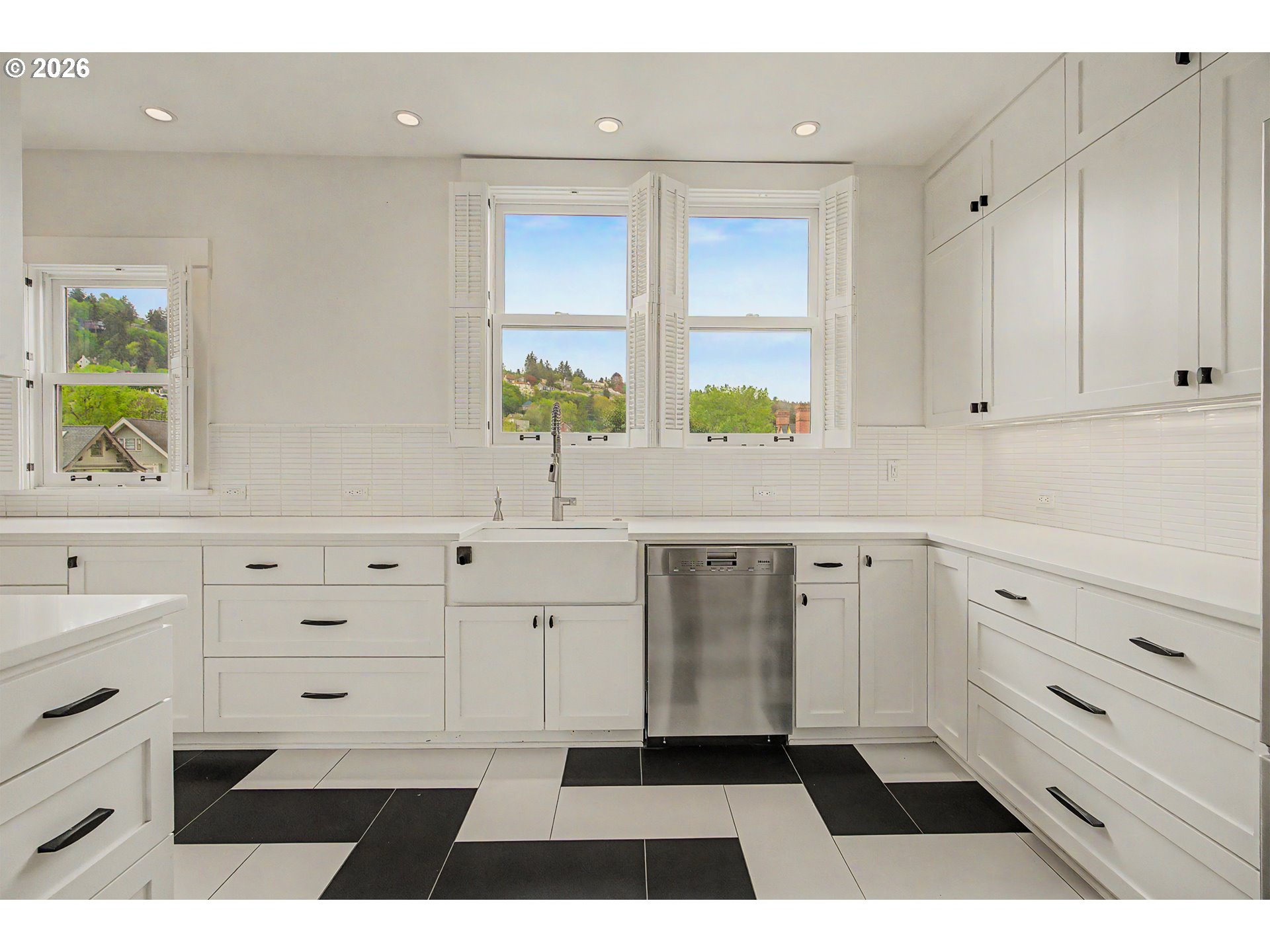 2387 NW NORTHRUP ST 9