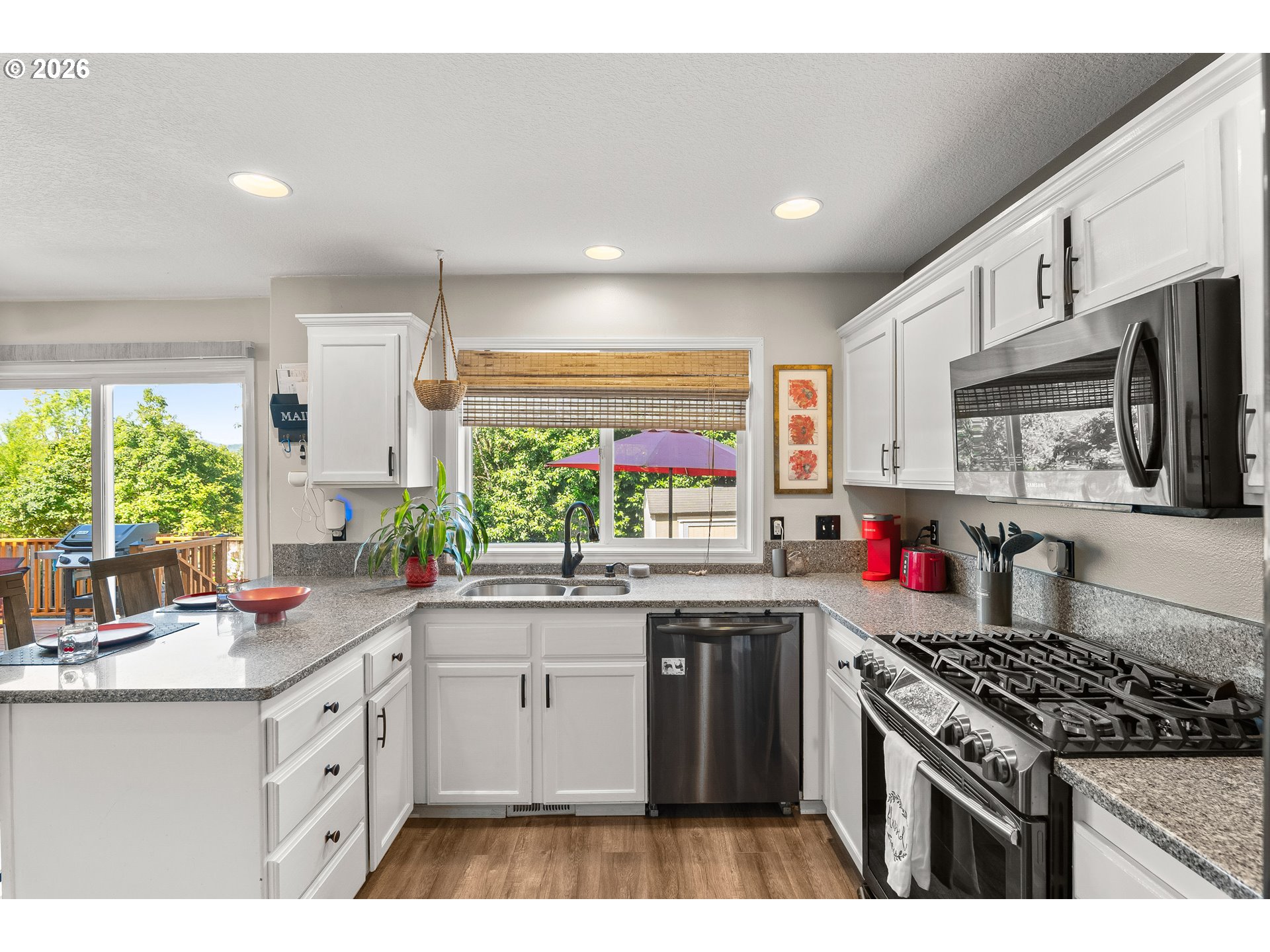 2622 STRASBURG DR