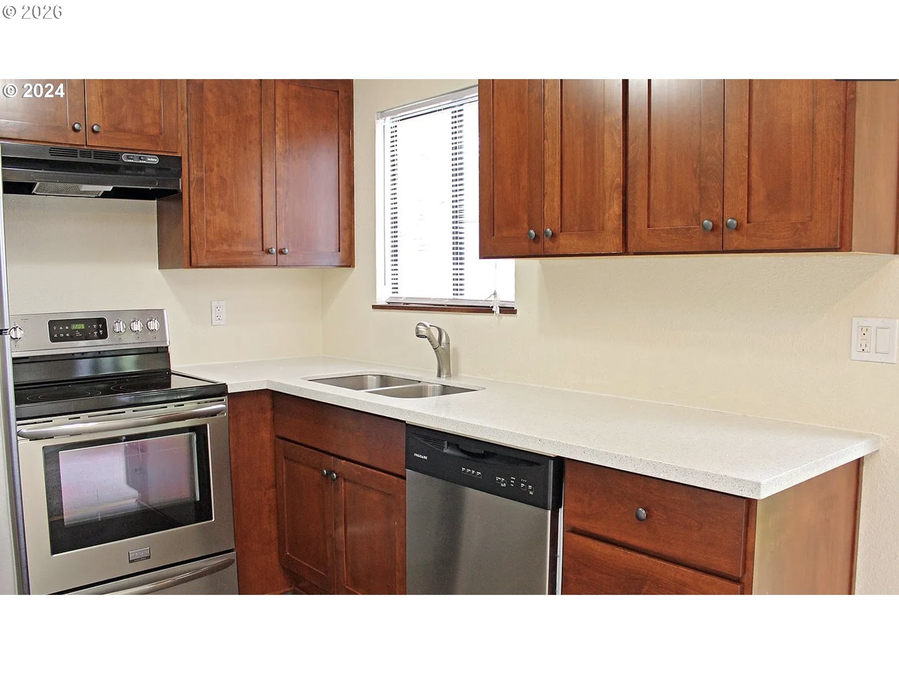 5123/5125 NE KILLINGSWORTH ST