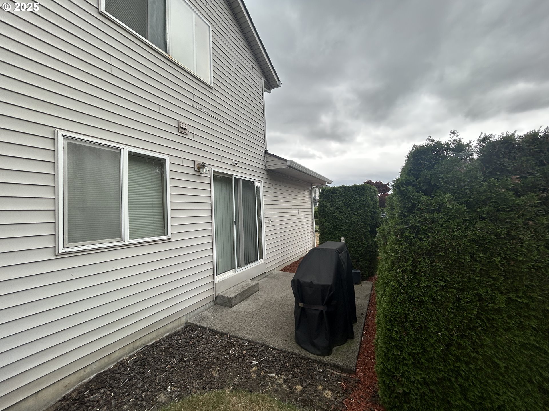 1022 NE LIJA LOOP