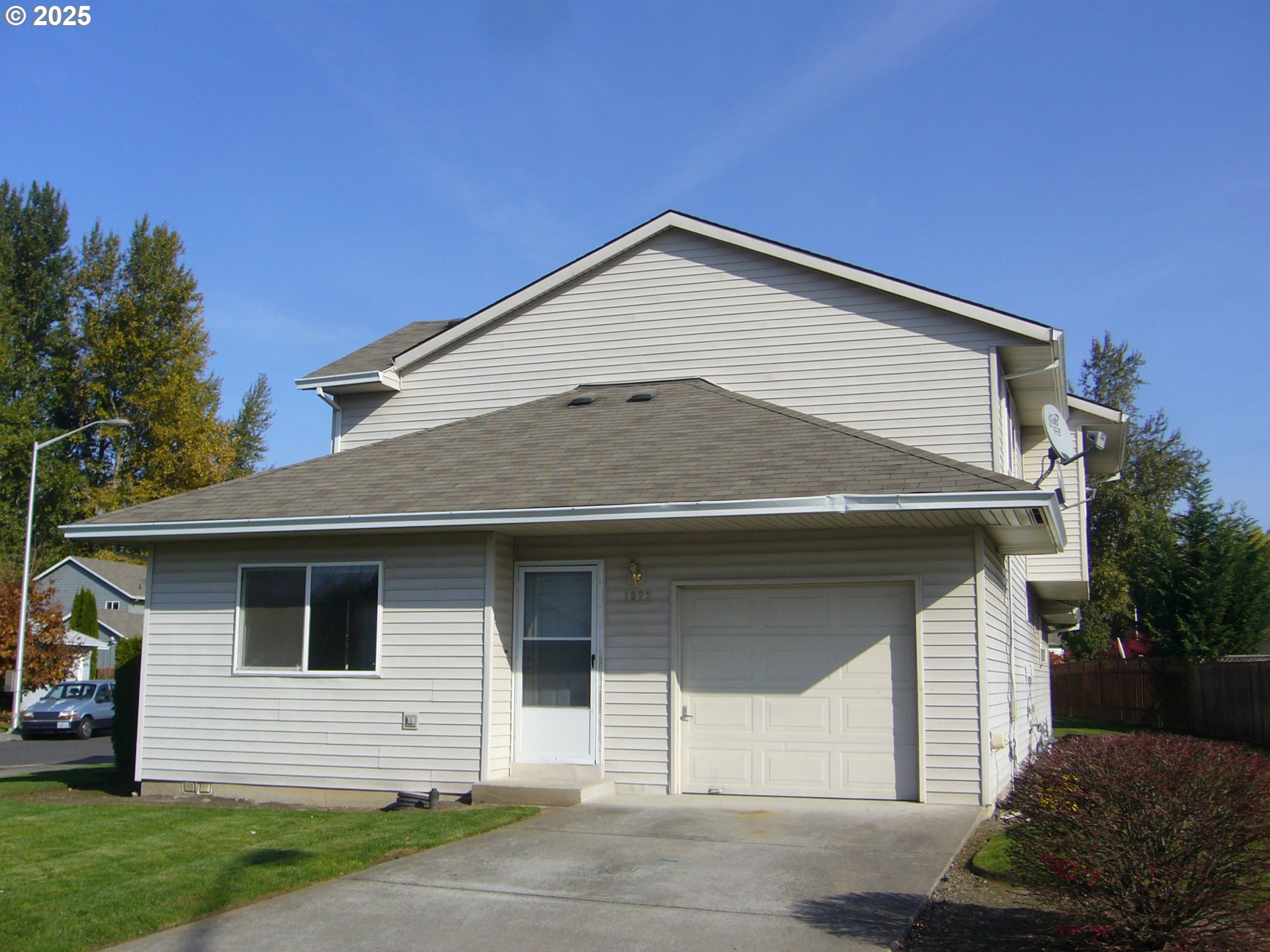 1022 NE LIJA LOOP