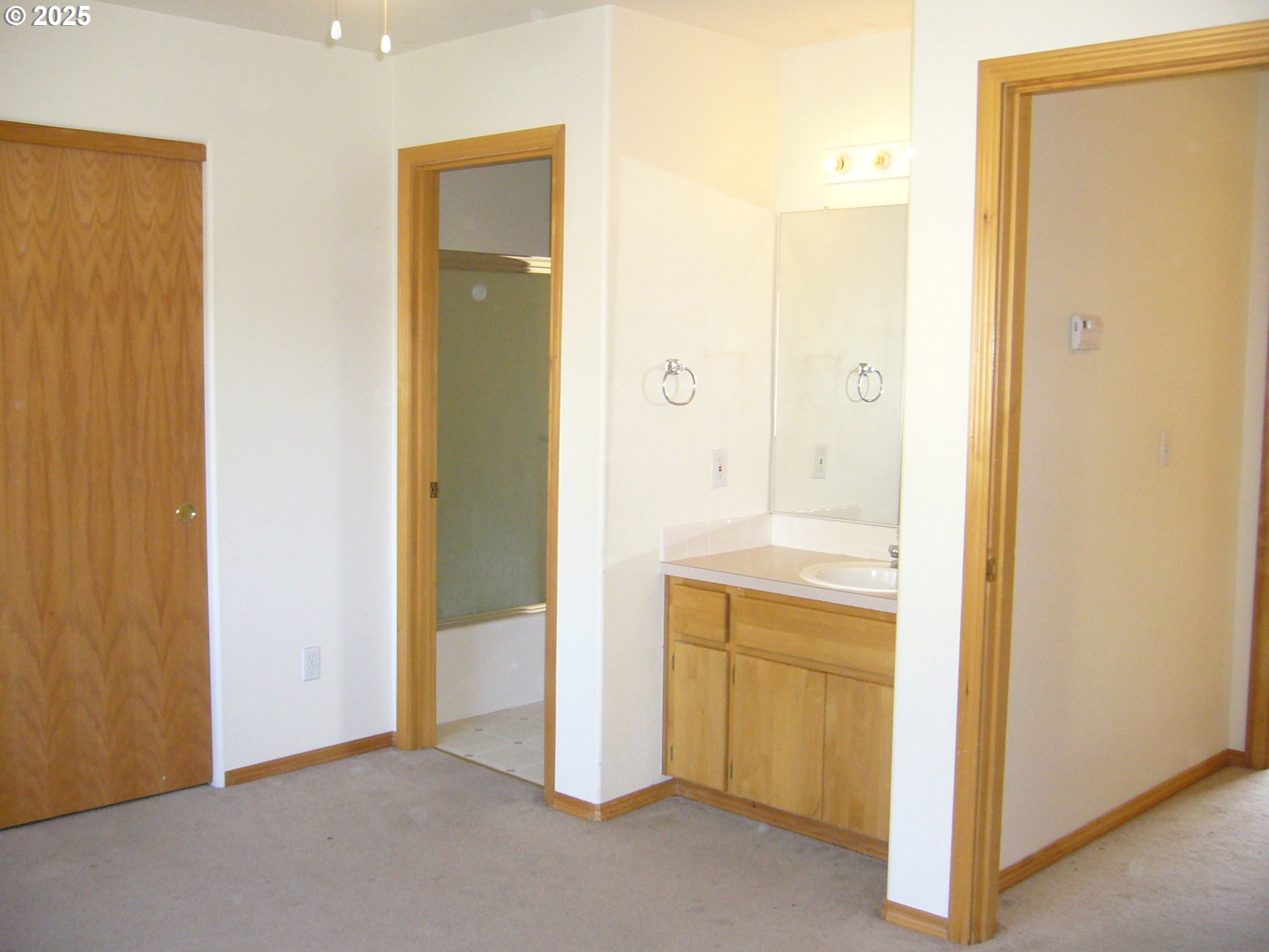 1022 NE LIJA LOOP