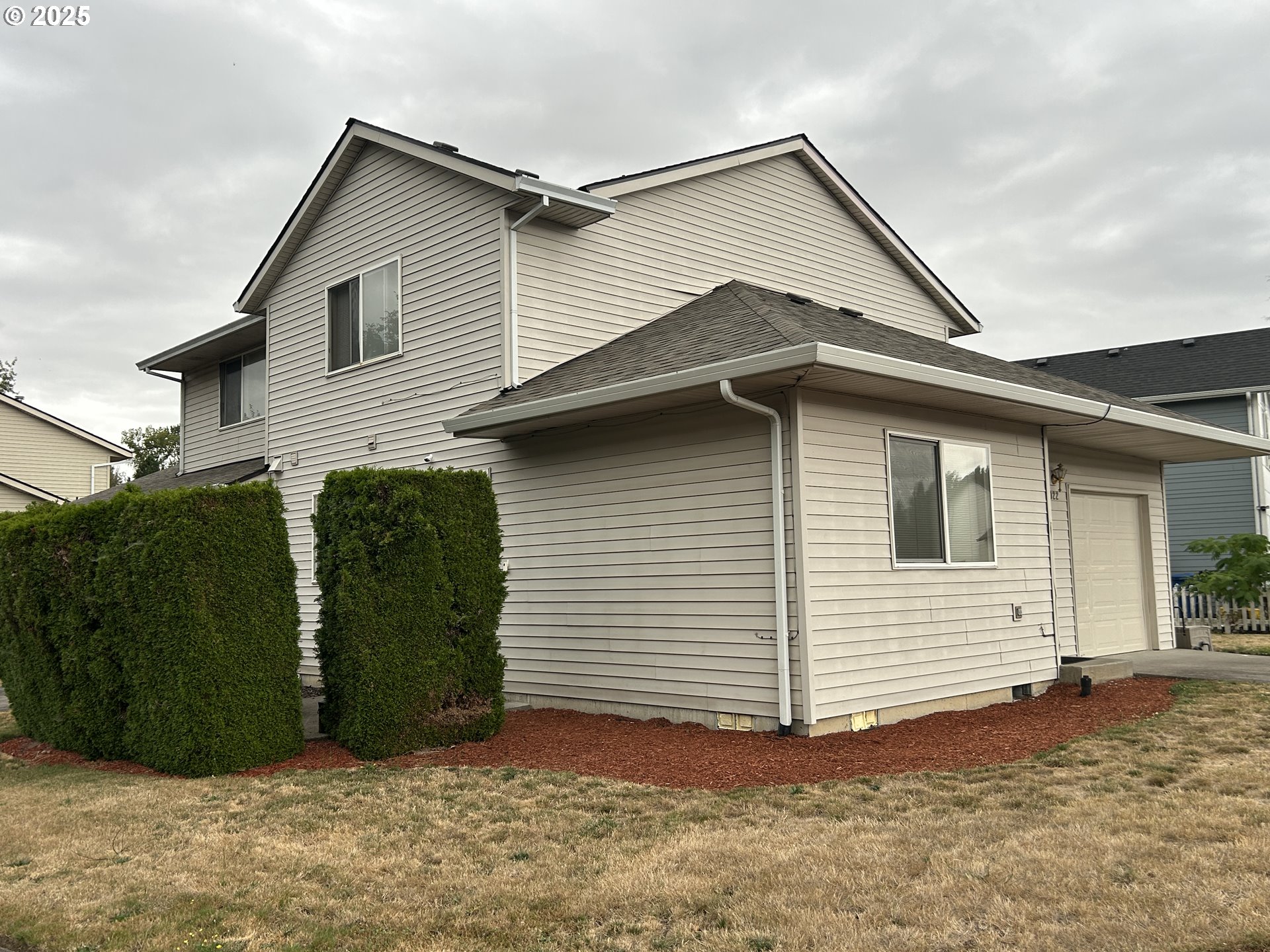 1022 NE LIJA LOOP