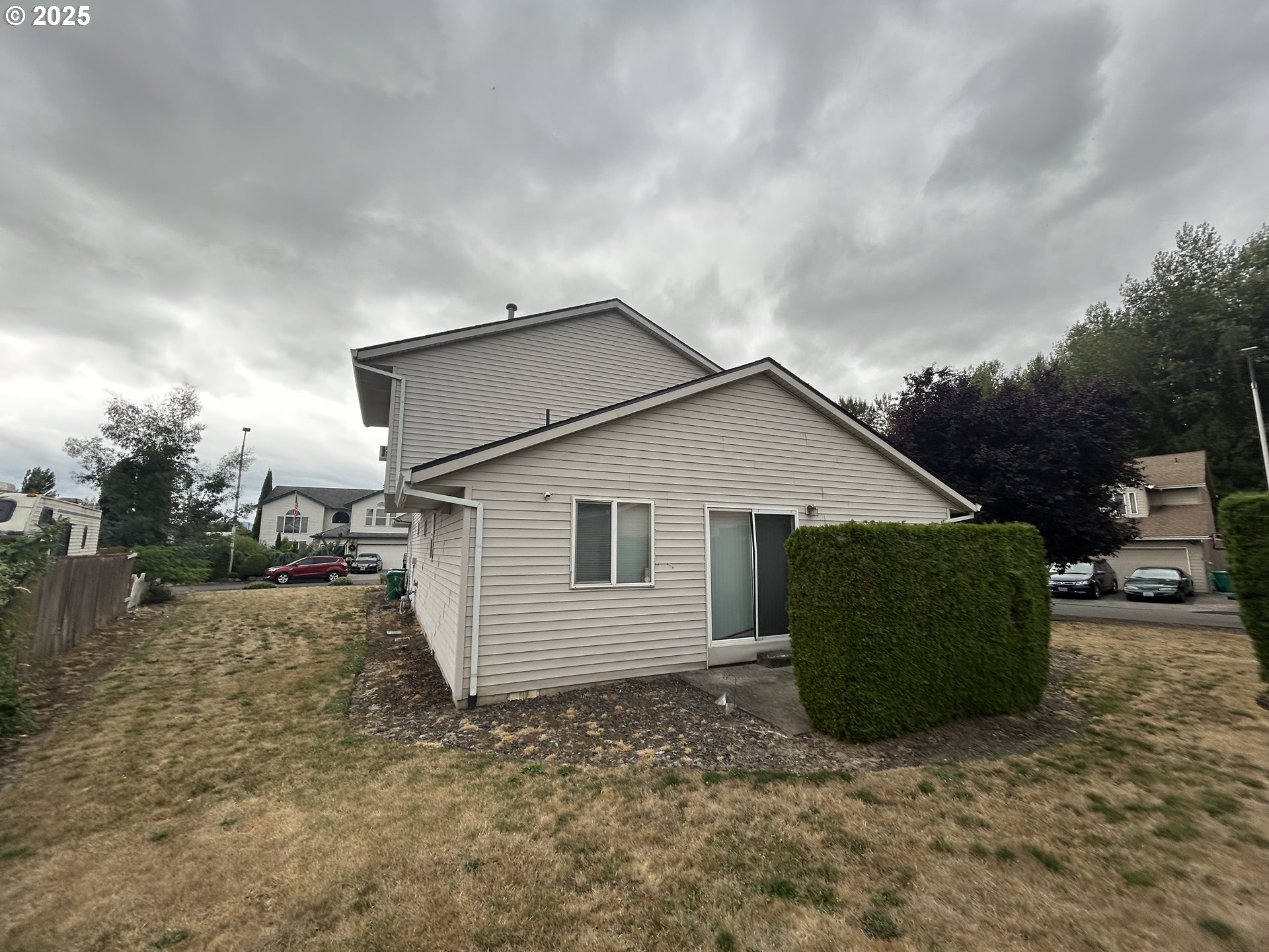 1022 NE LIJA LOOP