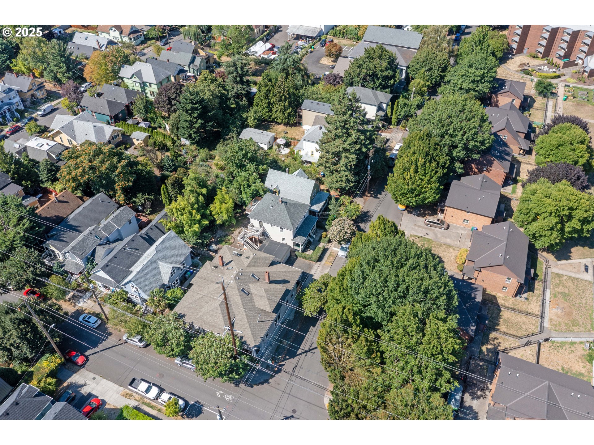 74/76 NE SACRAMENTO ST