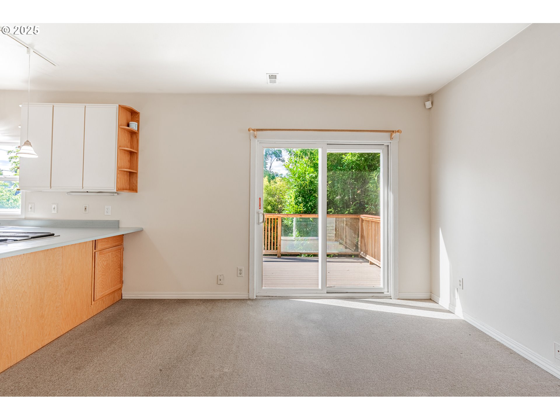 74/76 NE SACRAMENTO ST