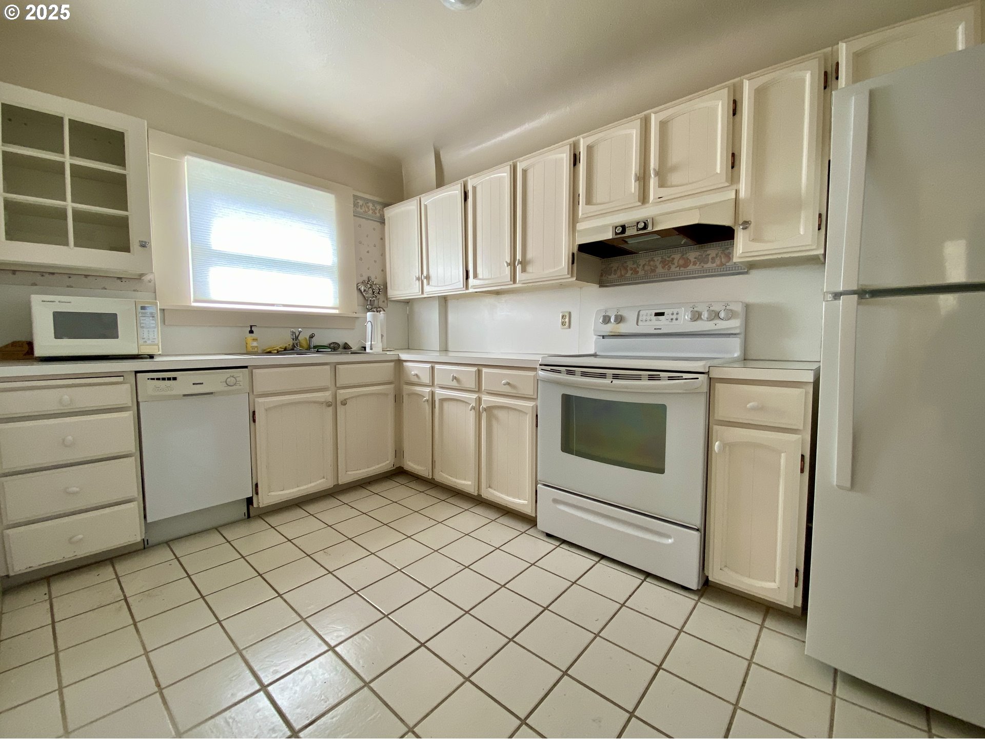 563 NIAGARA AVE