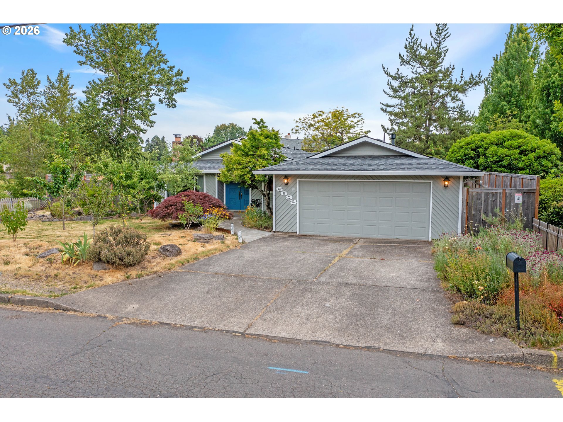 6683 SE CLACKAMAS RD