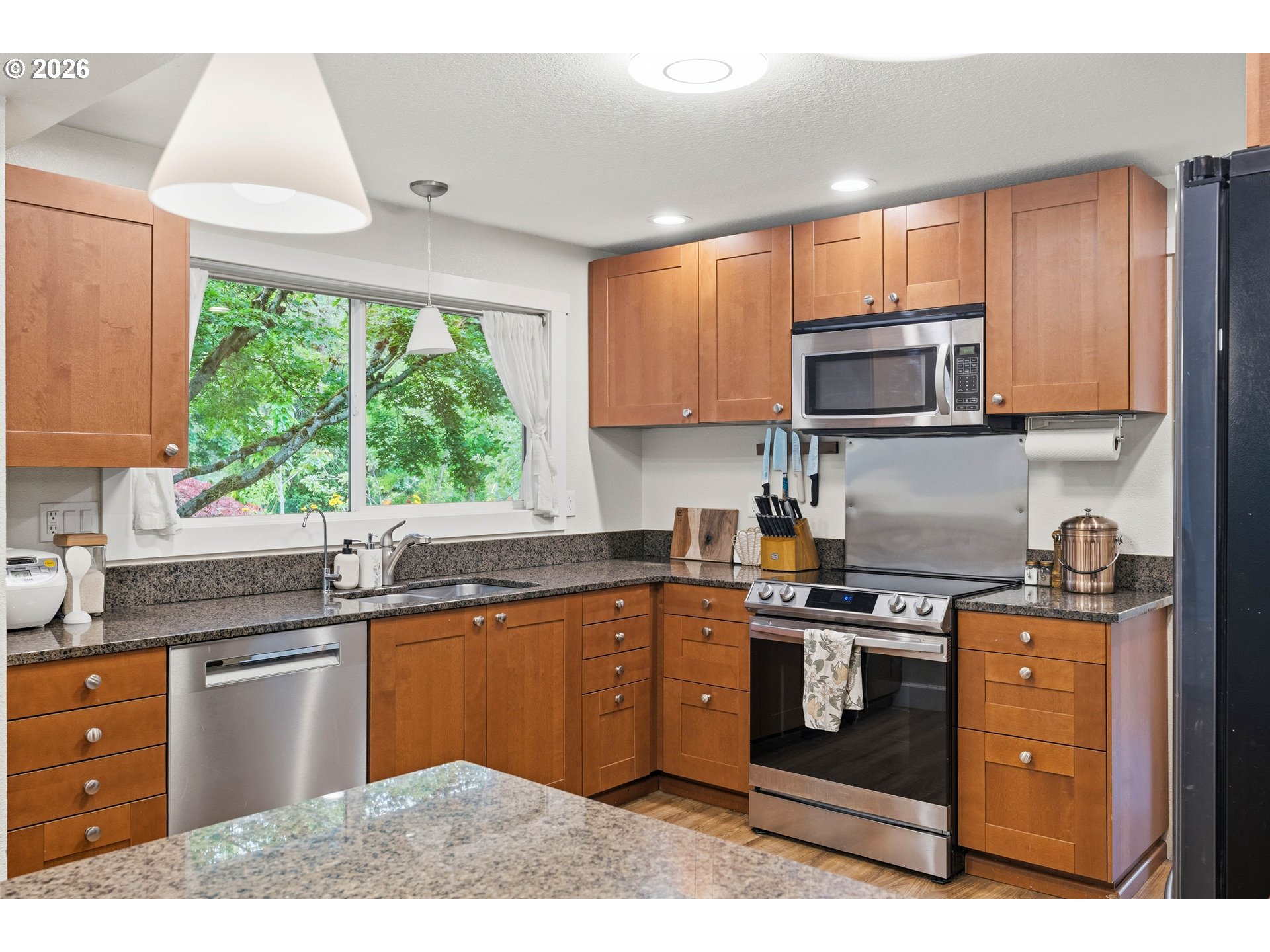 6683 SE CLACKAMAS RD