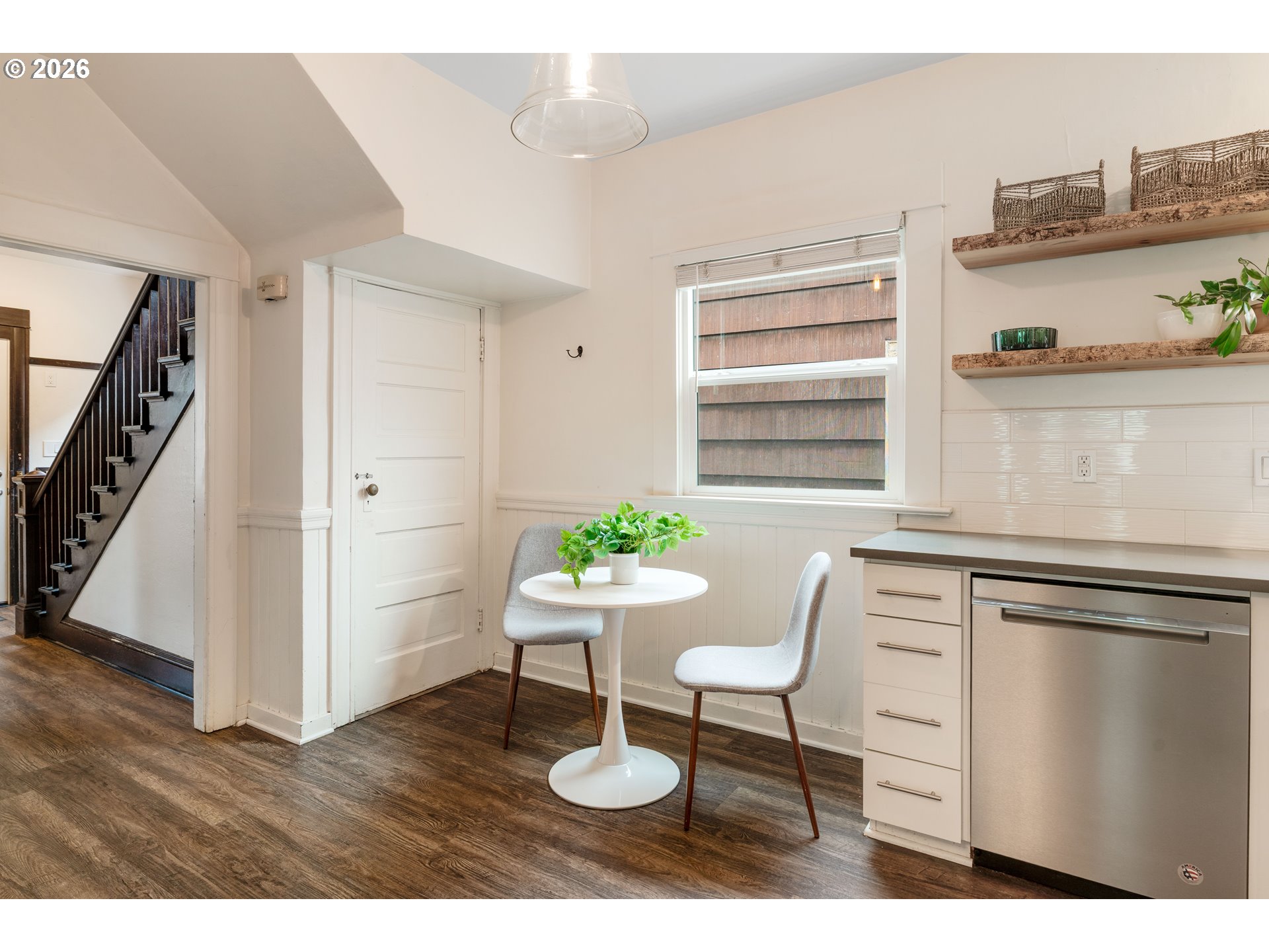 536 NE SAN RAFAEL ST