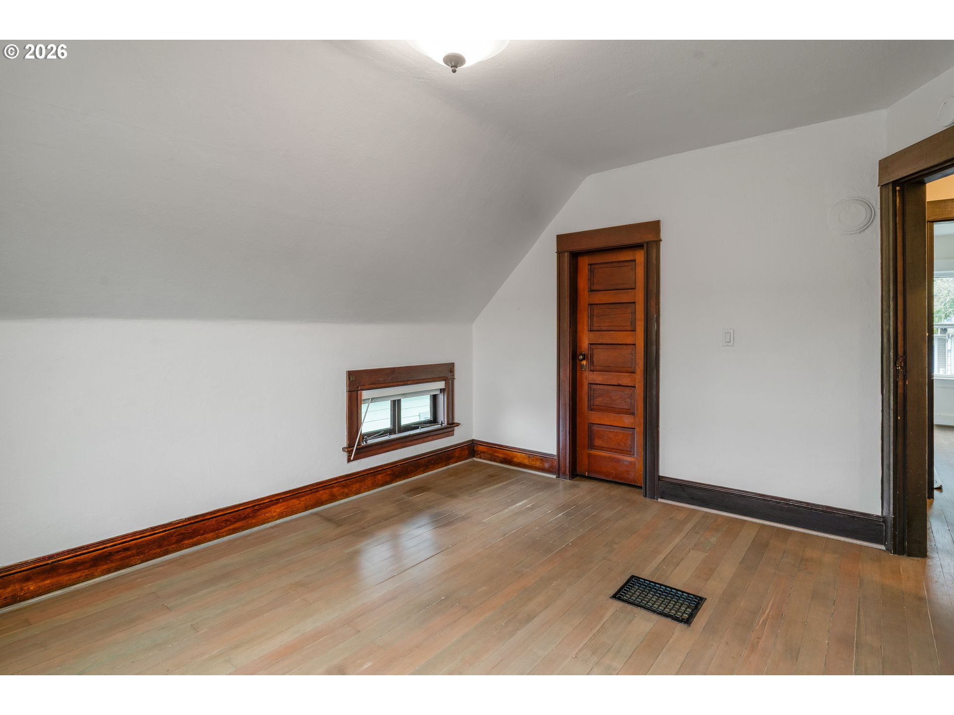 536 NE SAN RAFAEL ST