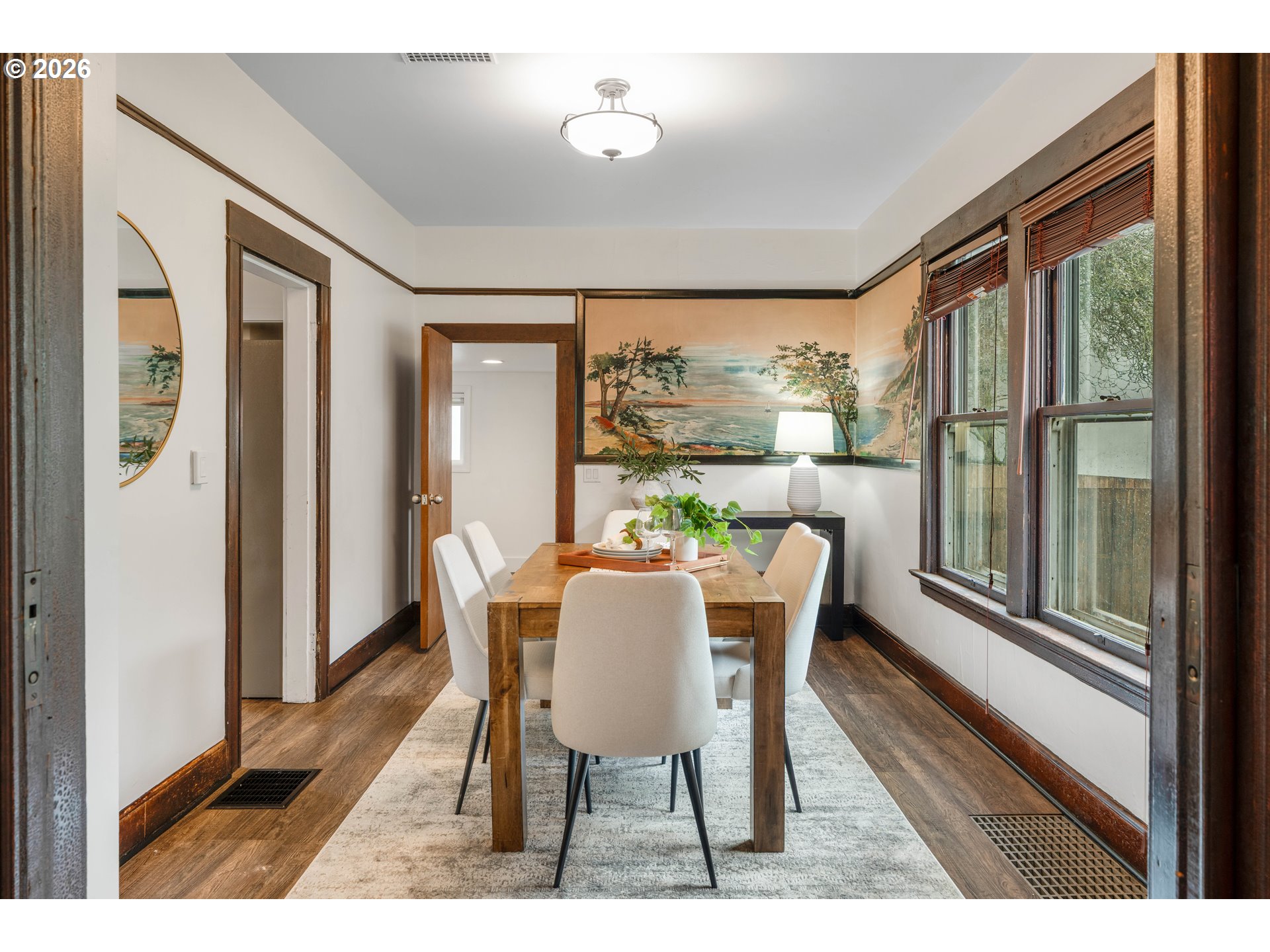 536 NE SAN RAFAEL ST