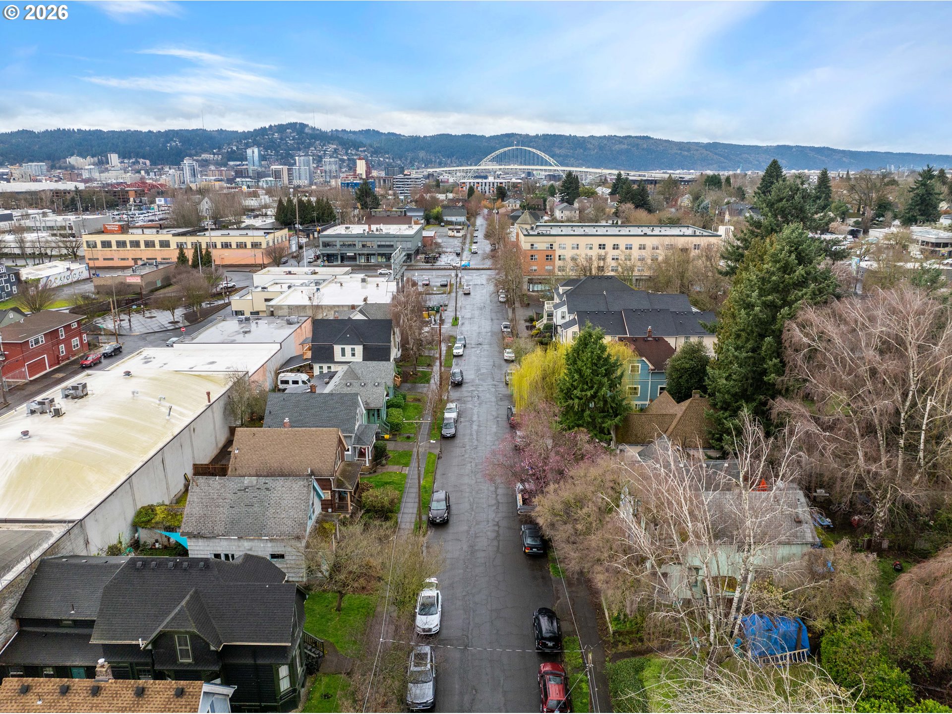 536 NE SAN RAFAEL ST