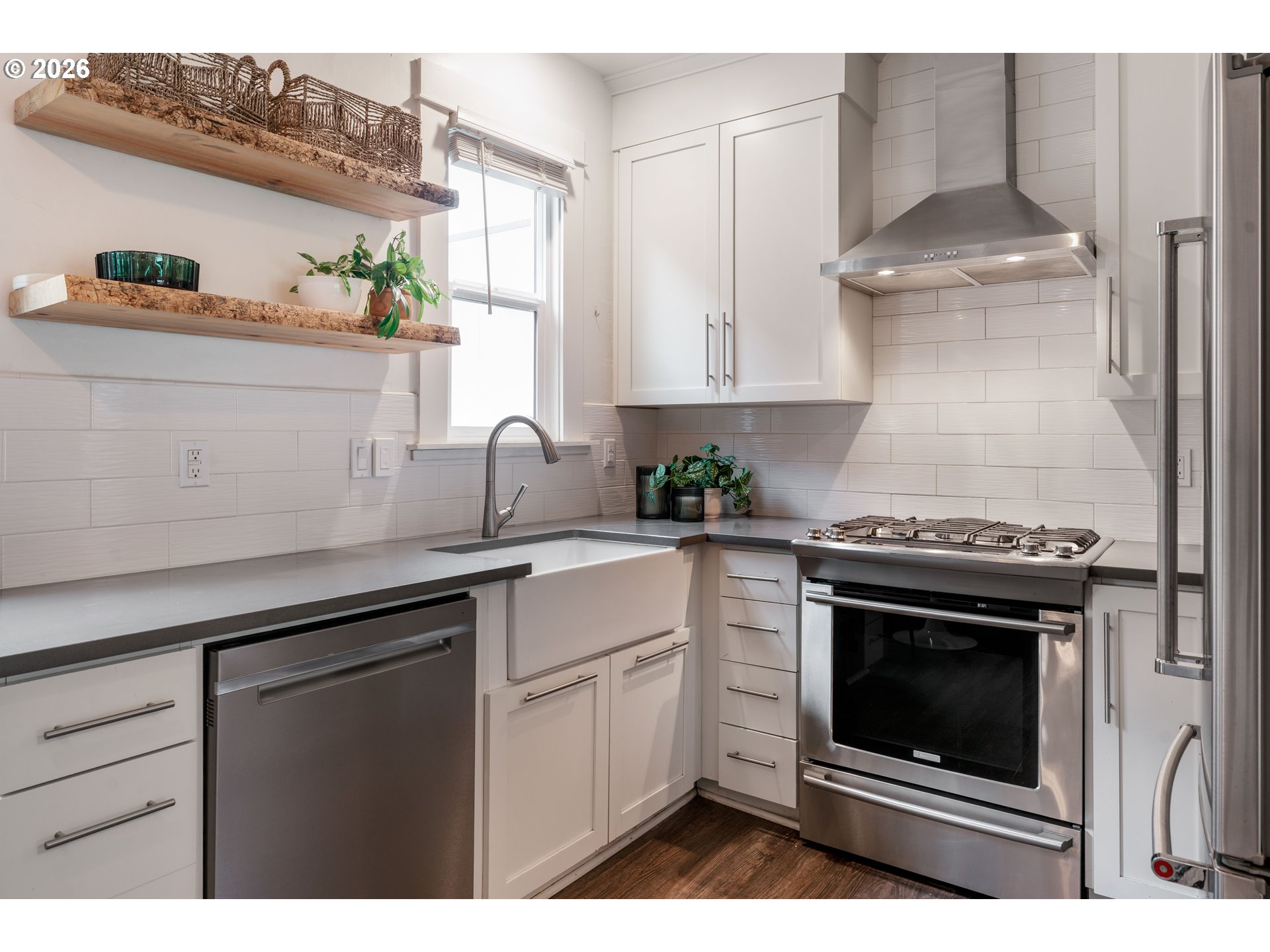 536 NE SAN RAFAEL ST