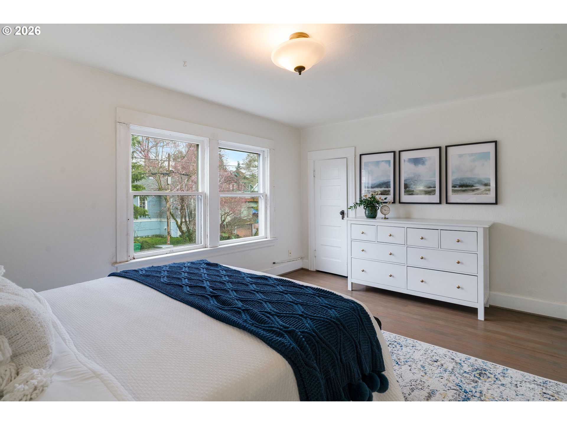 536 NE SAN RAFAEL ST