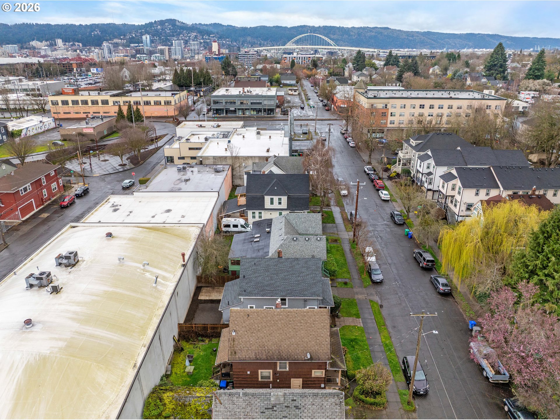 536 NE SAN RAFAEL ST