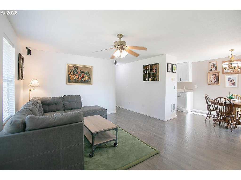 535 DIANE ST
