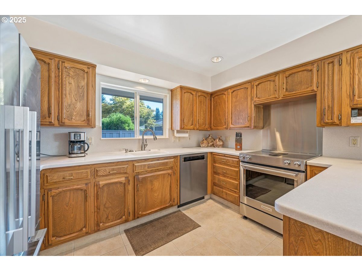 8091 SW SACAJAWEA WAY