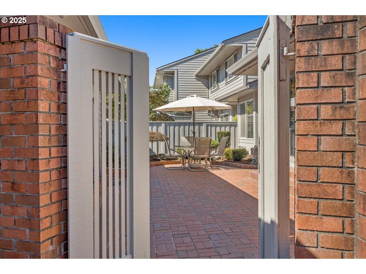 8091 SW SACAJAWEA WAY