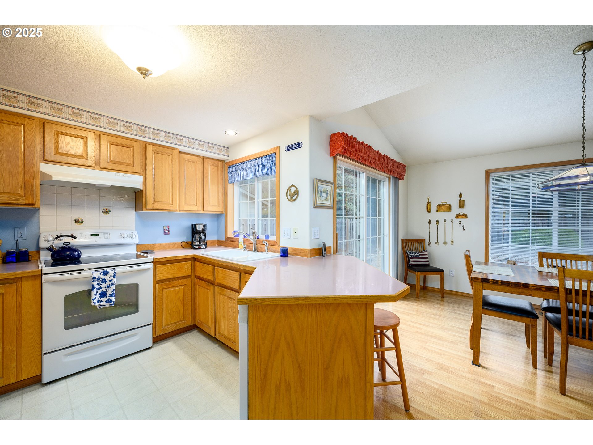 1583 SW JAMES ST, McMinnville