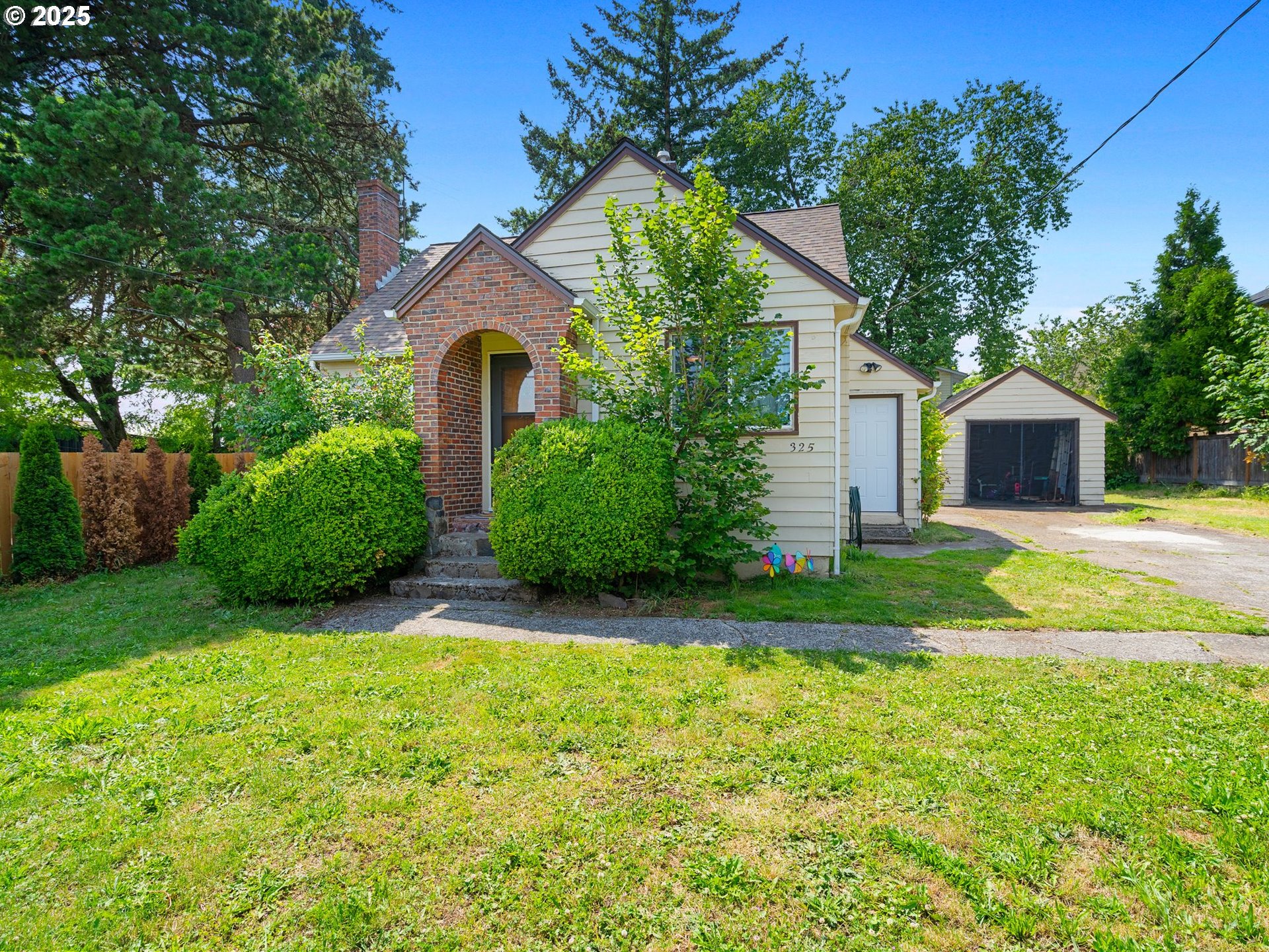 325 SE 162ND AVE