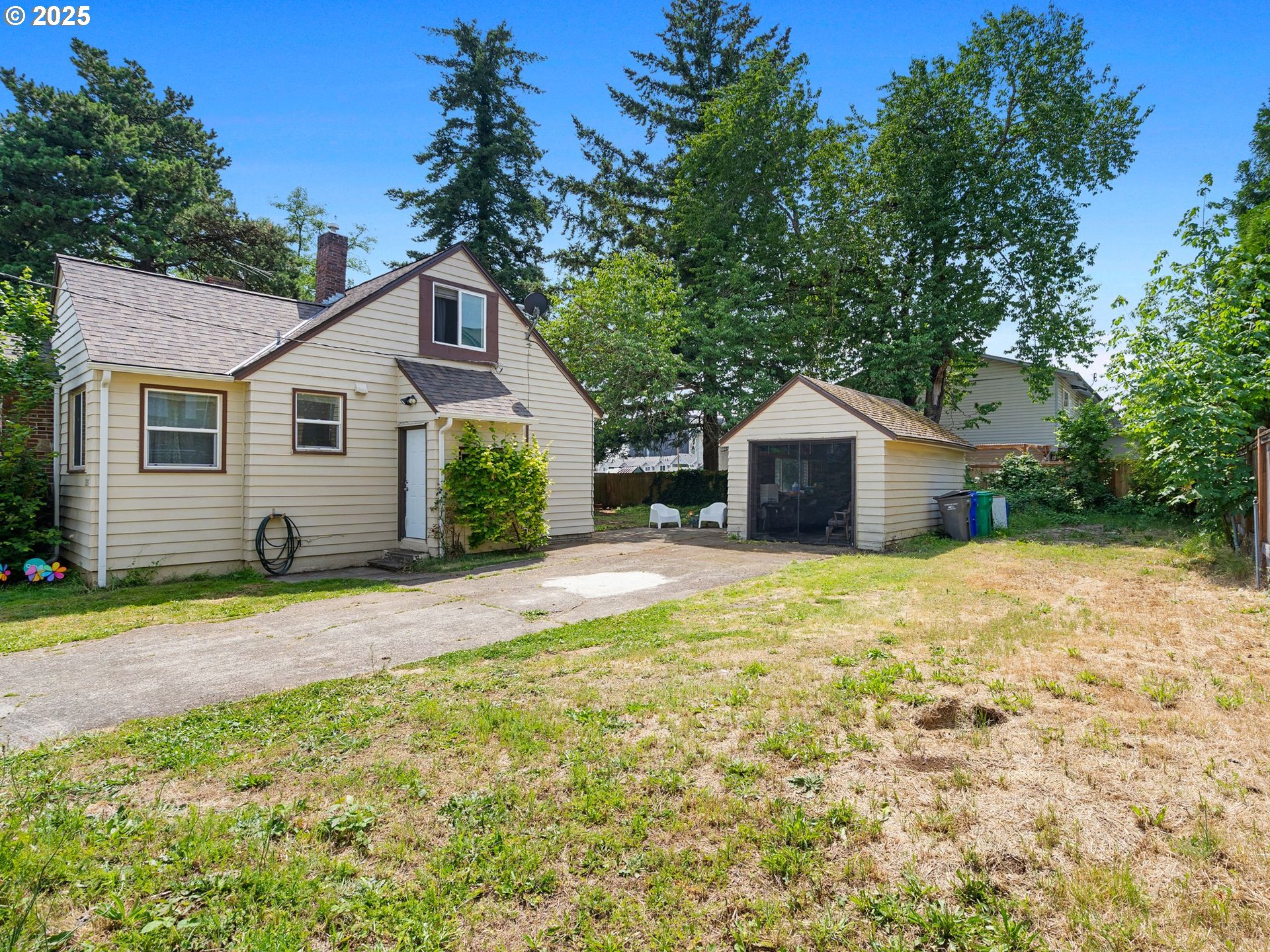 325 SE 162ND AVE