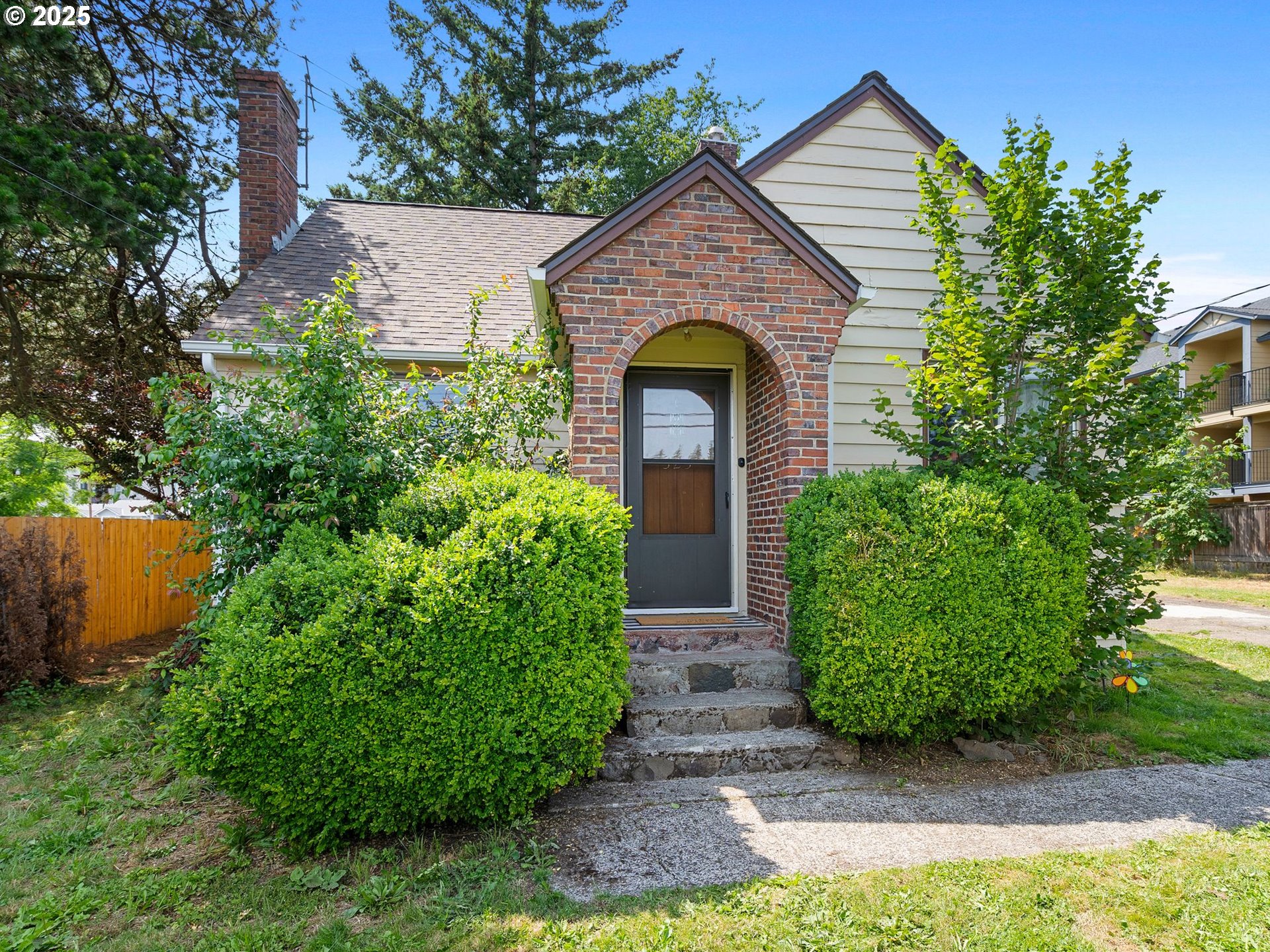 325 SE 162ND AVE