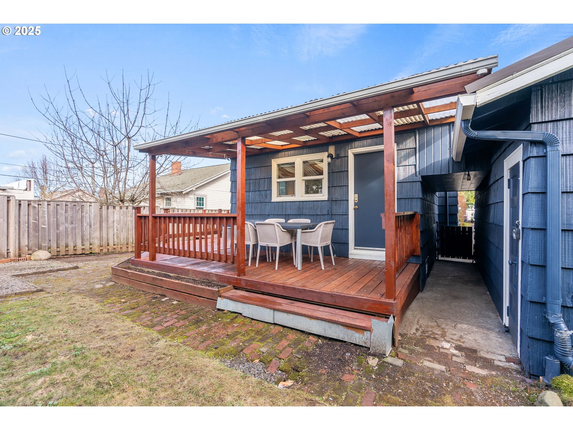 7127 N MISSISSIPPI AVE