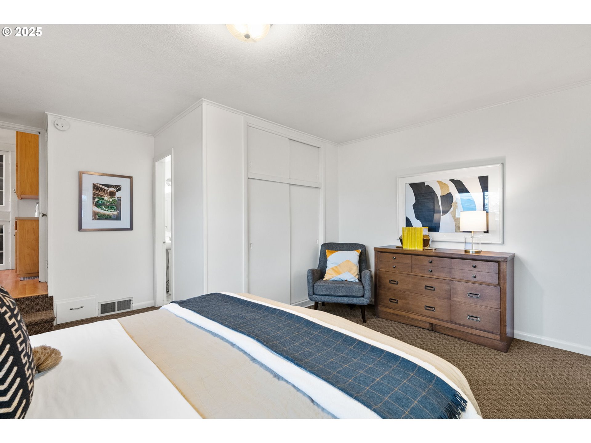 7127 N MISSISSIPPI AVE