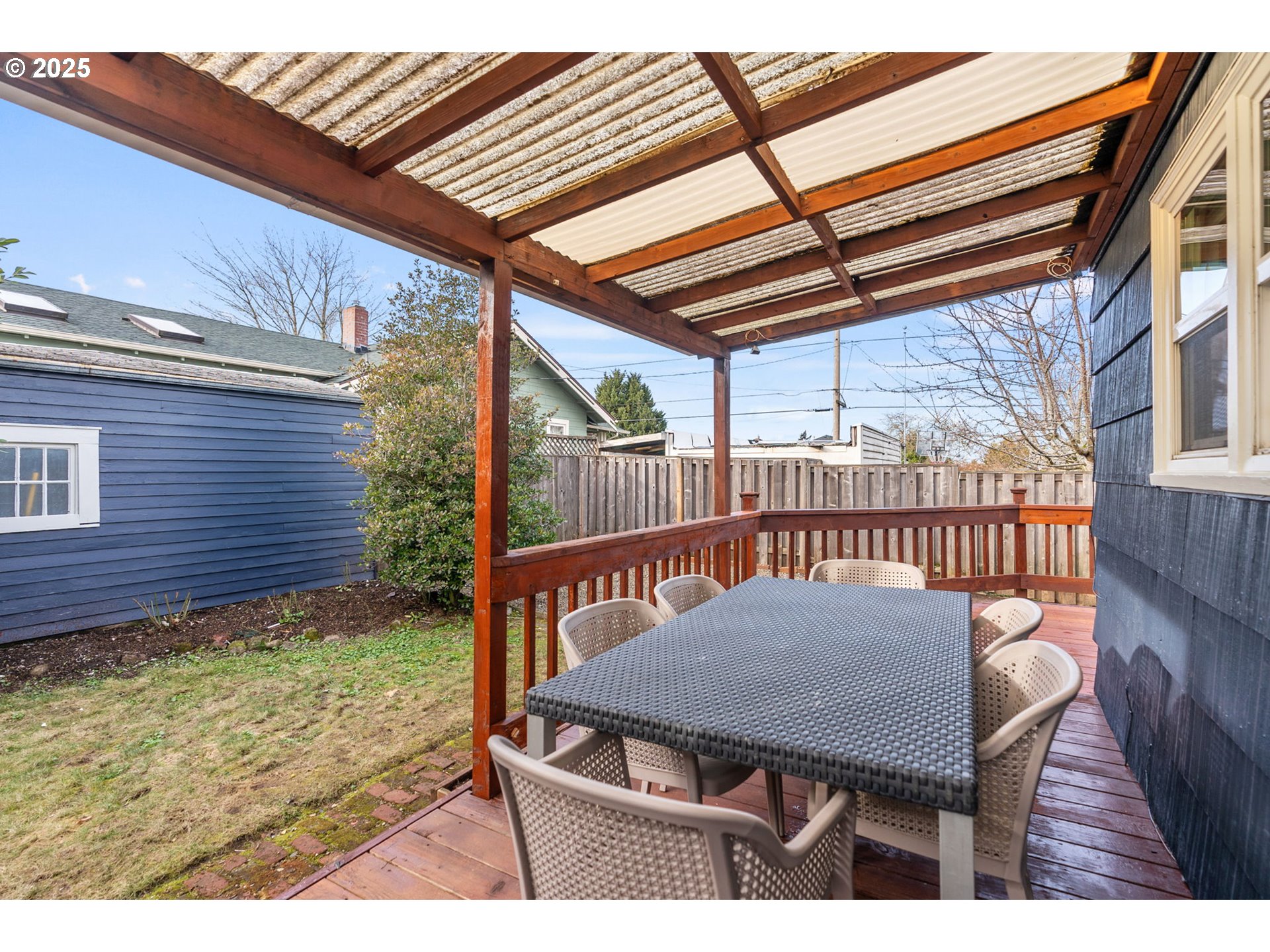 7127 N MISSISSIPPI AVE