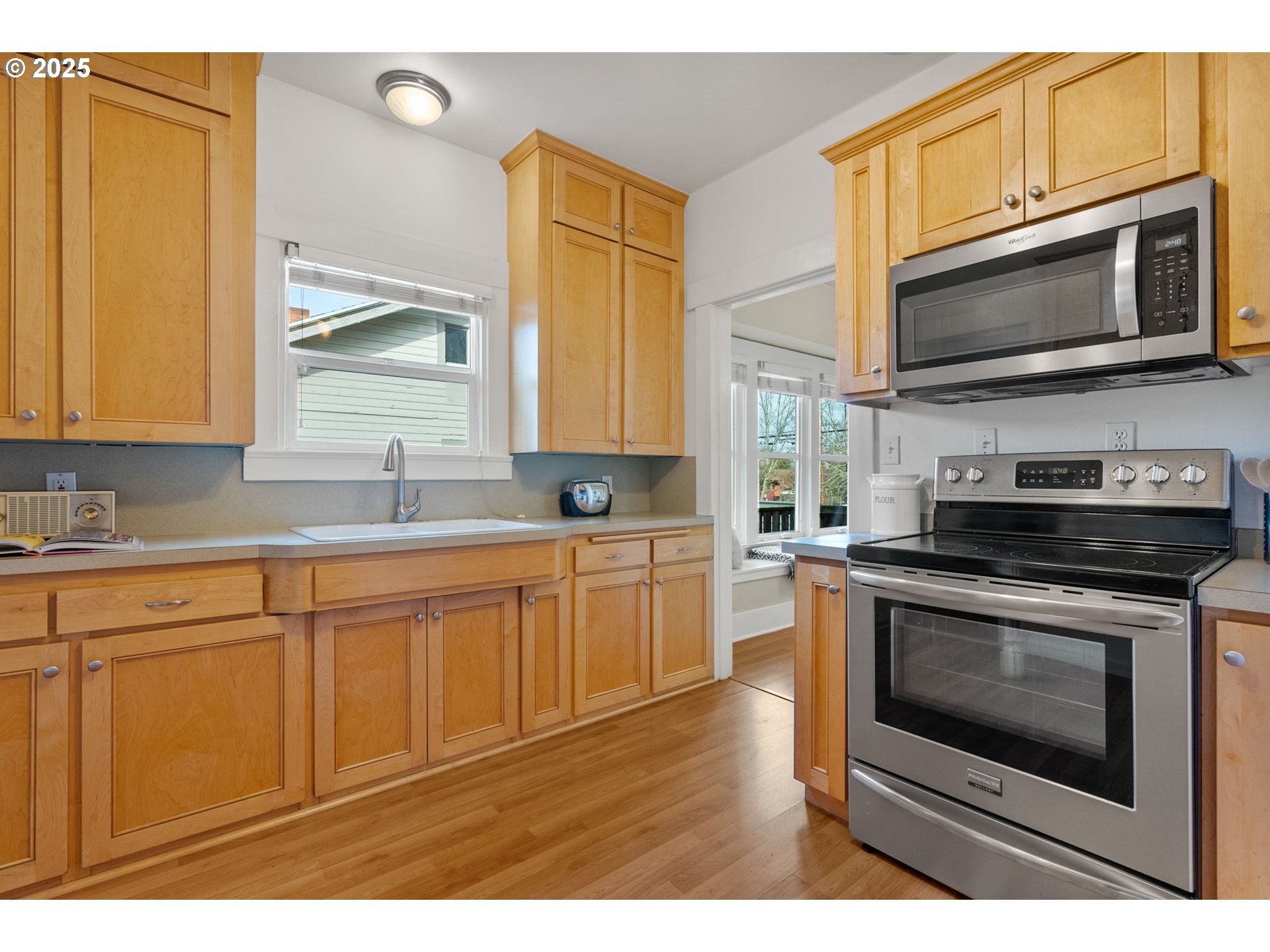 7127 N MISSISSIPPI AVE