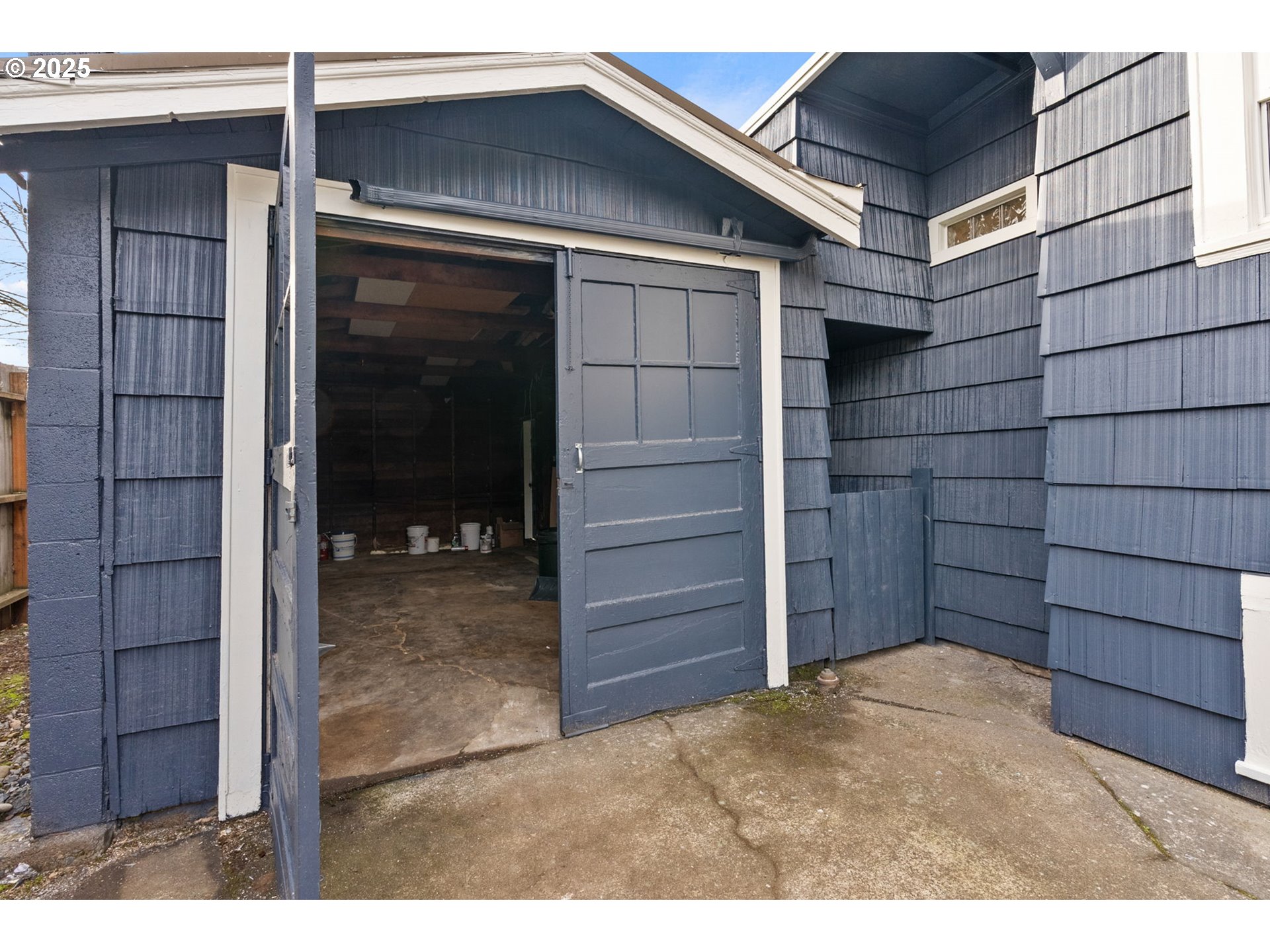 7127 N MISSISSIPPI AVE