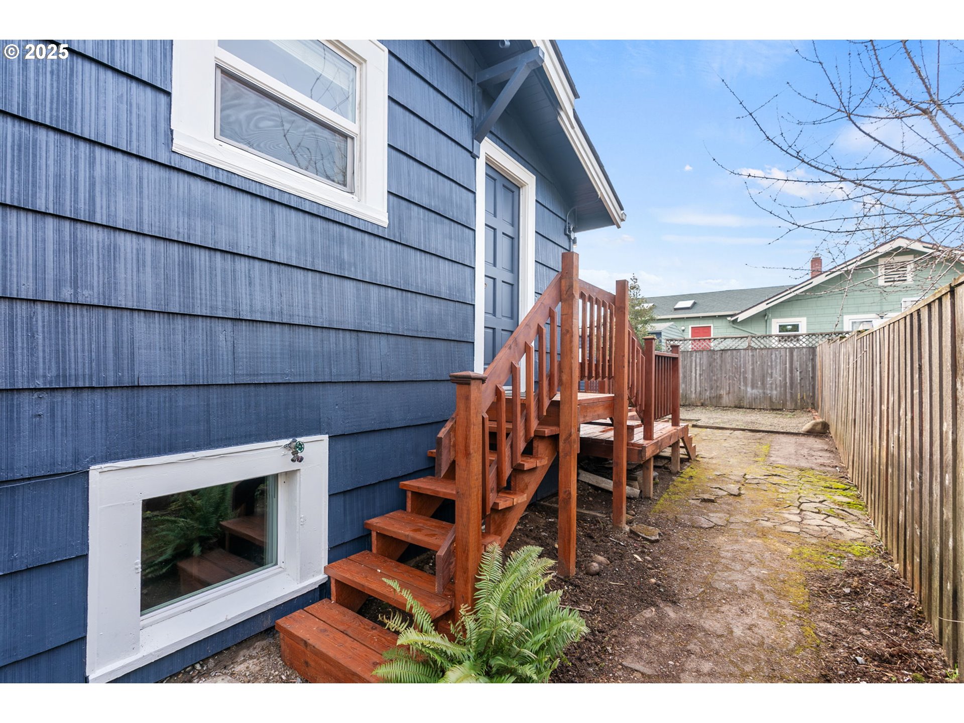 7127 N MISSISSIPPI AVE