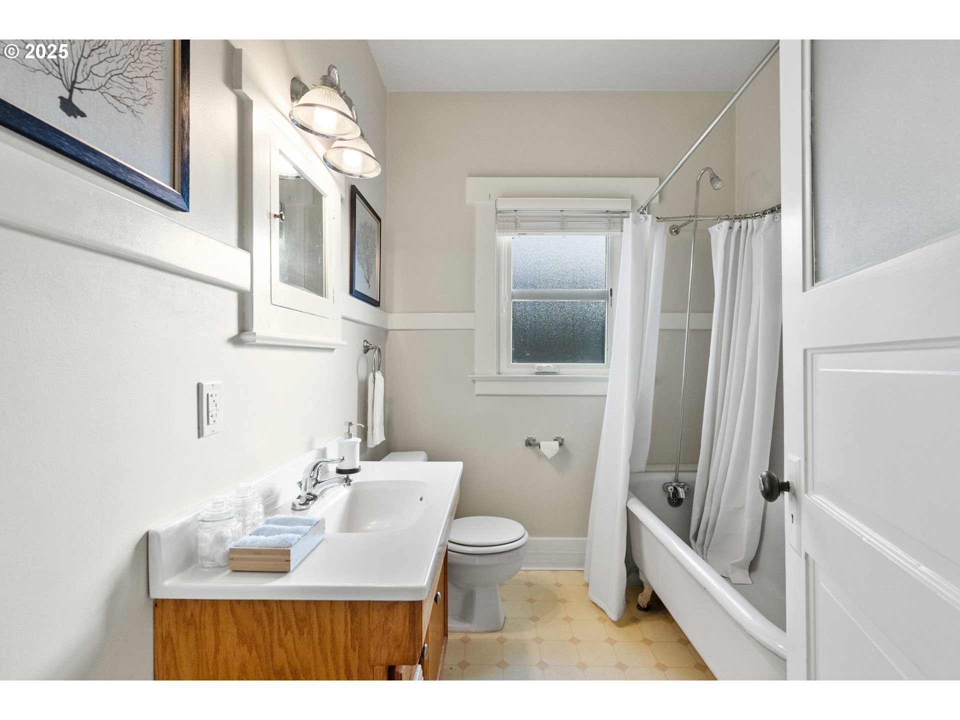 7127 N MISSISSIPPI AVE