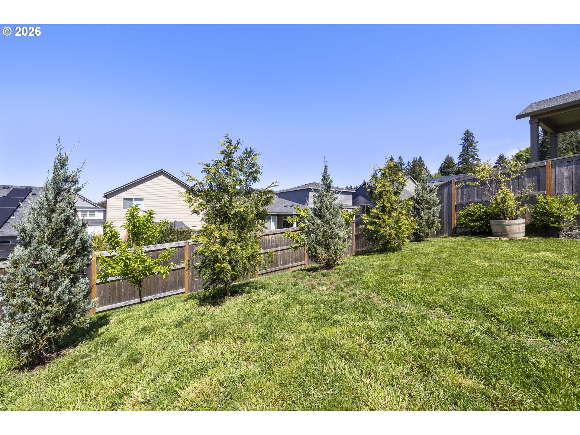 847 NE PINEBREAK DR