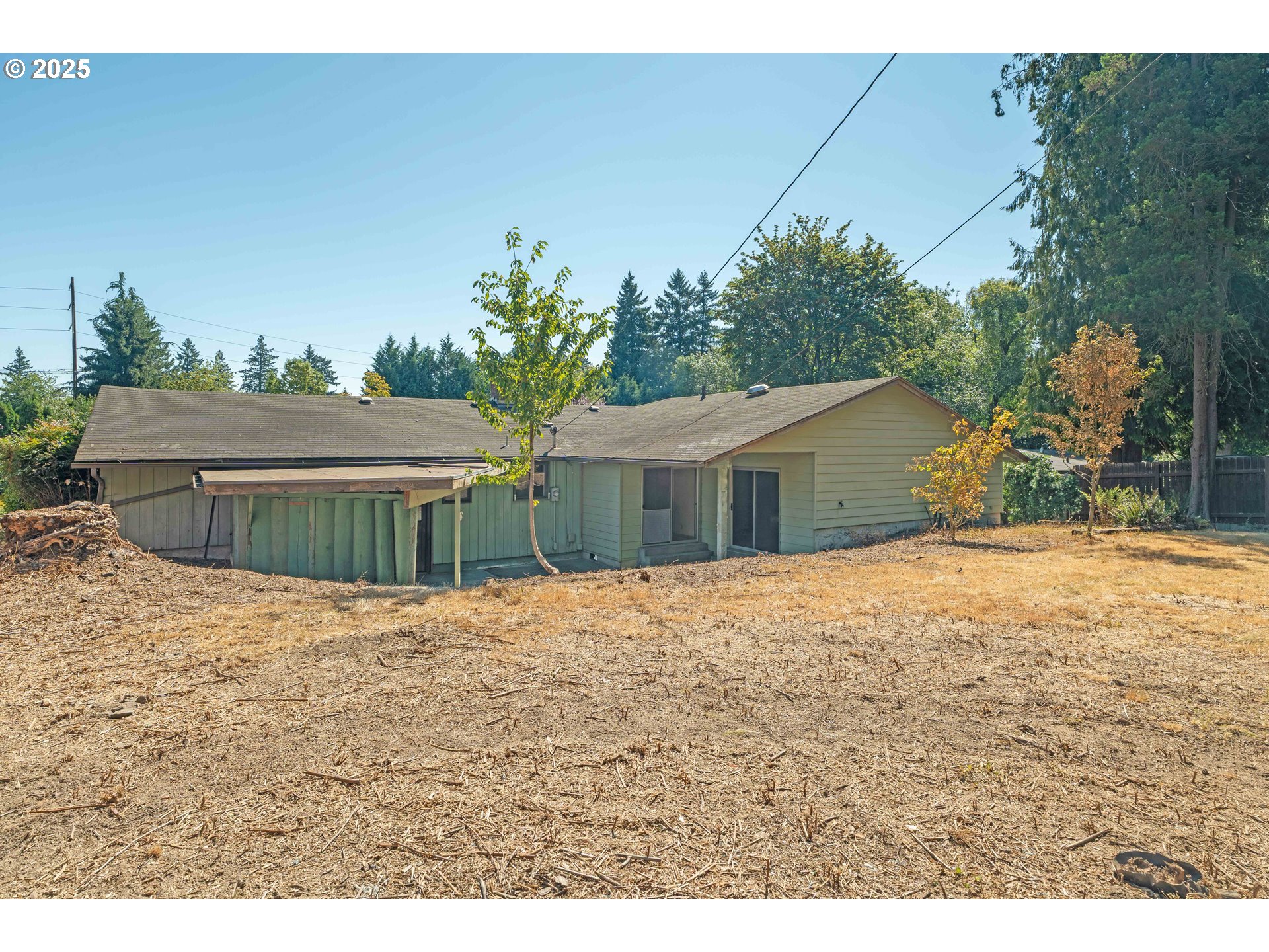 1230 WINDSOR DR