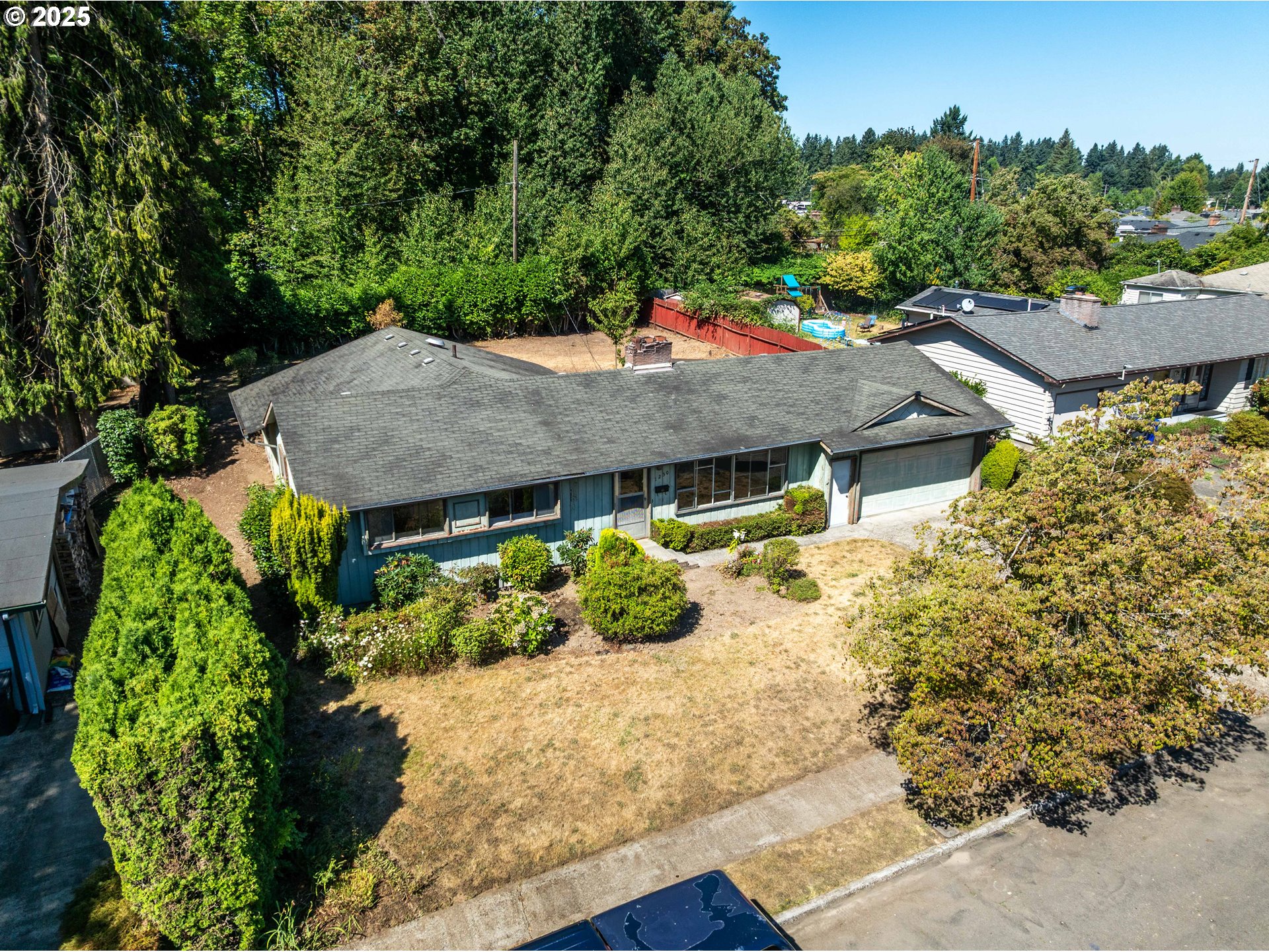 1230 WINDSOR DR