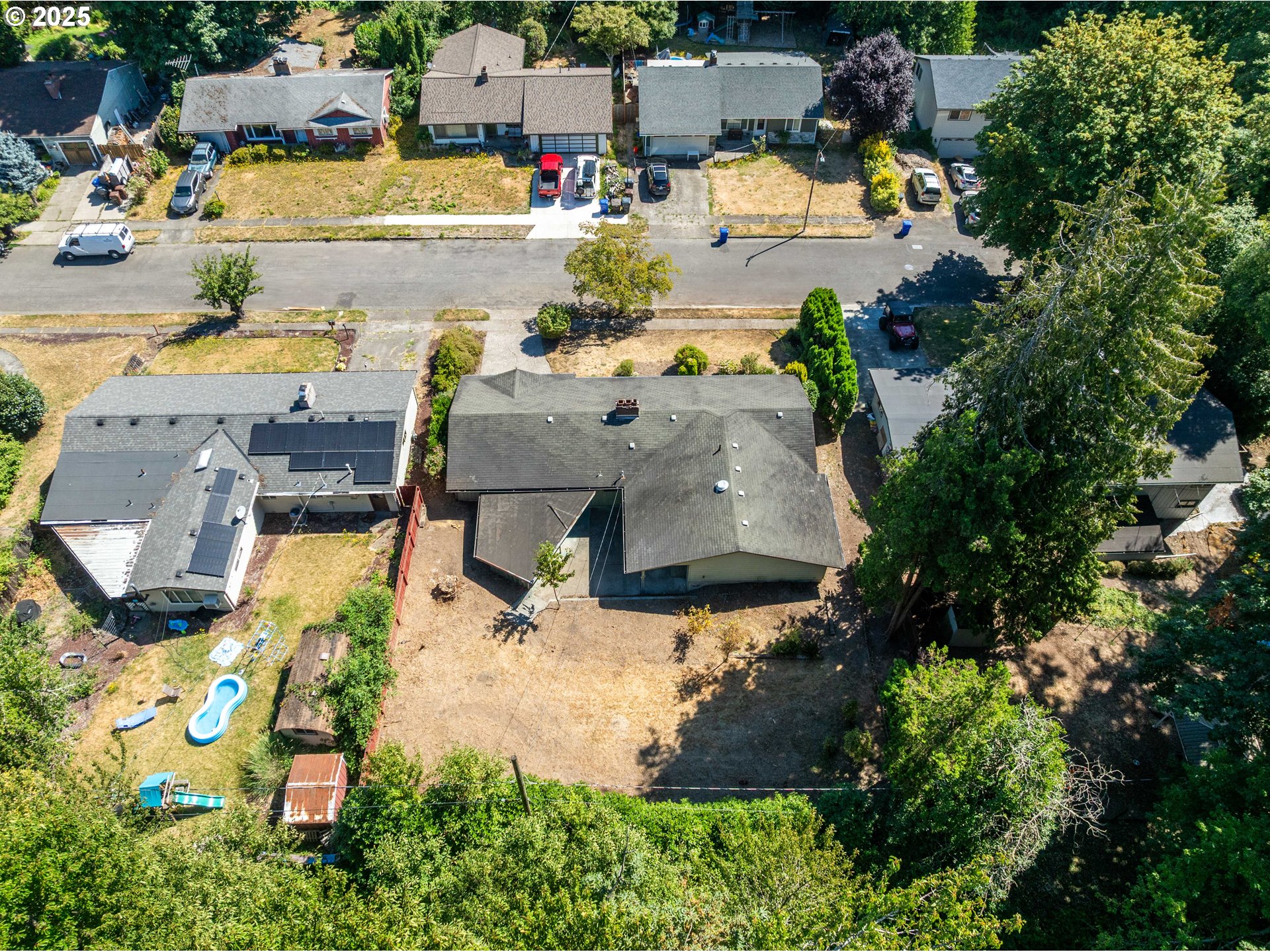 1230 WINDSOR DR