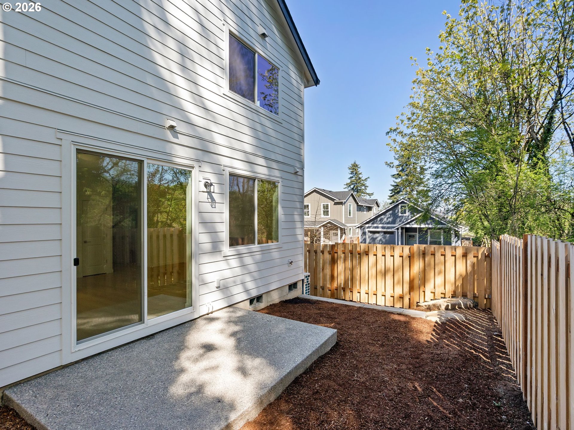 2260 NE 207th PL