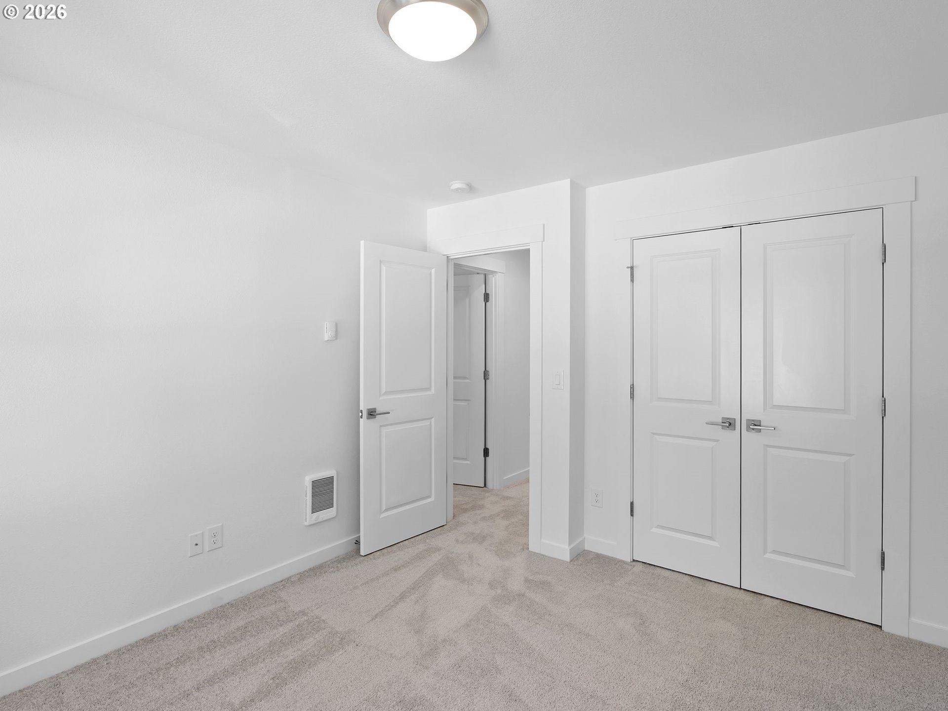 2260 NE 207th PL