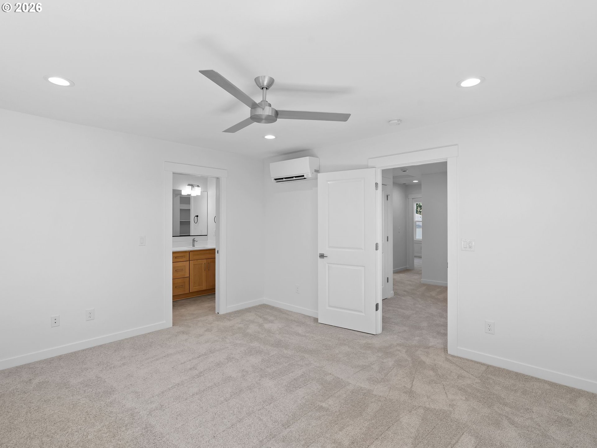 2260 NE 207th PL