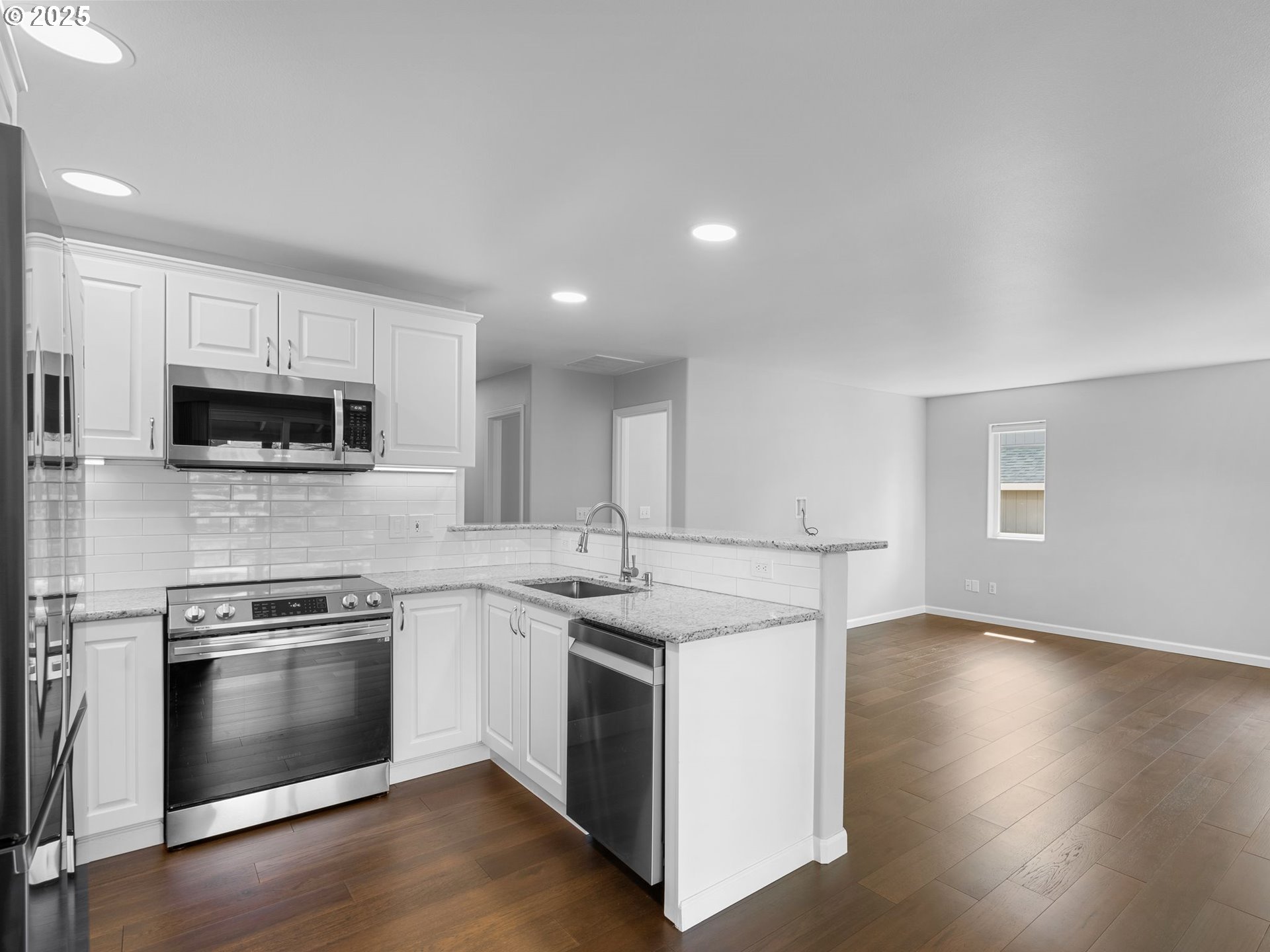 15618 NW RONDOS DR