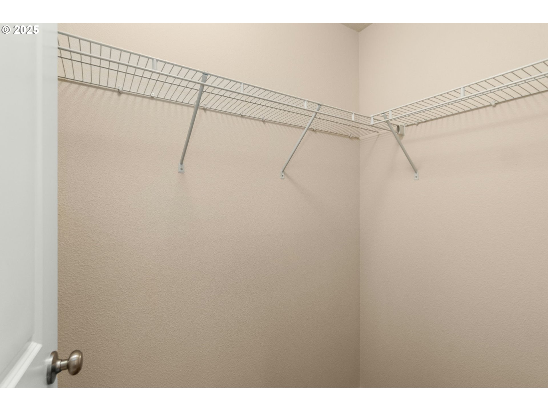 10561 NE PARK RIDGE WAY