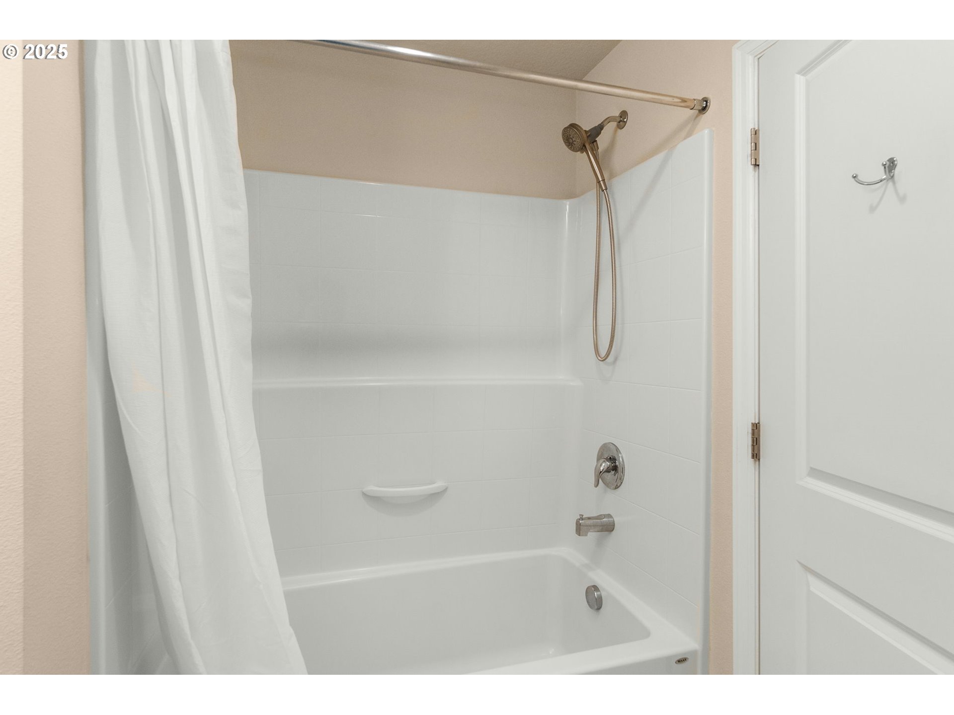 10561 NE PARK RIDGE WAY