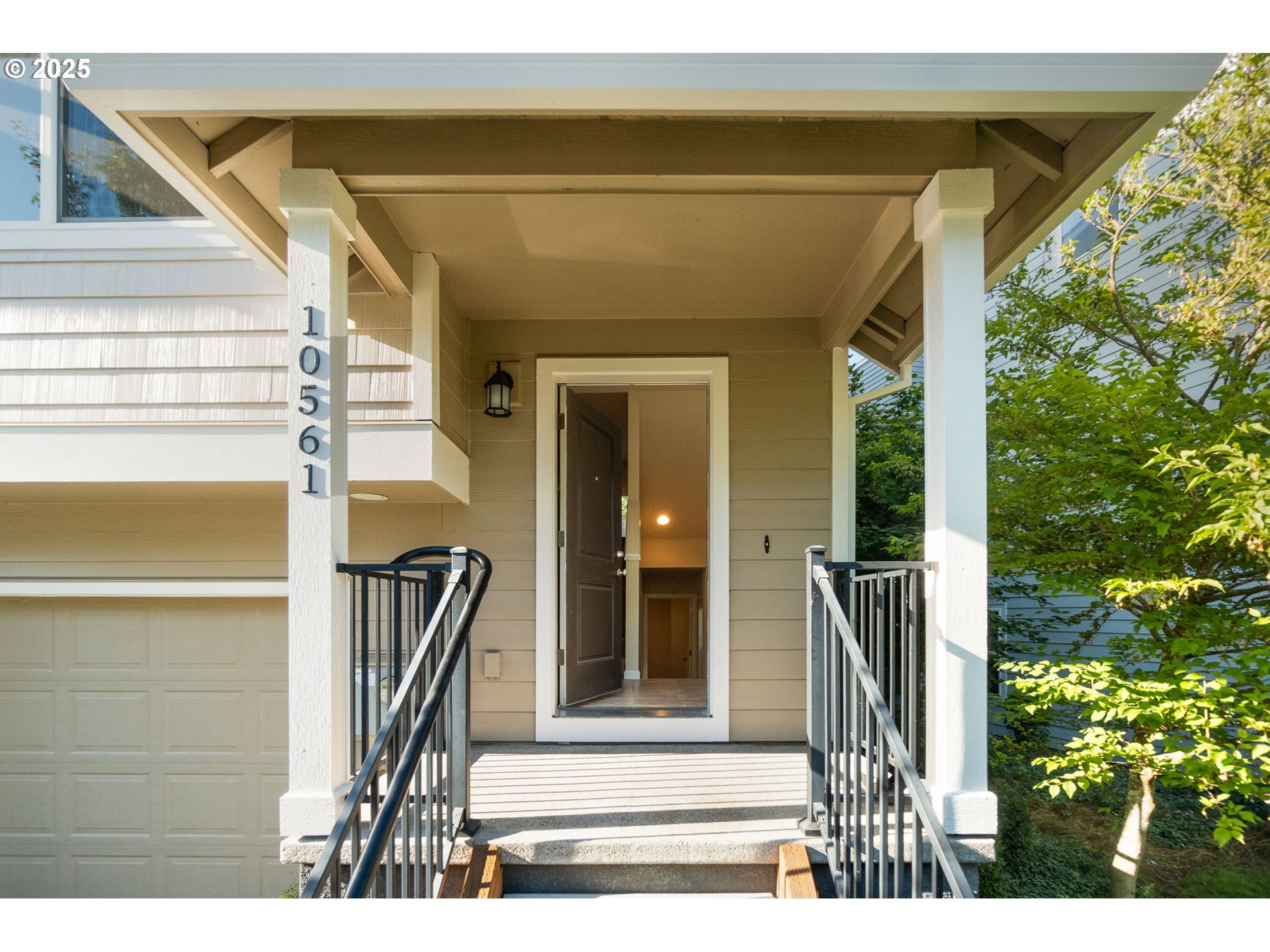 10561 NE PARK RIDGE WAY